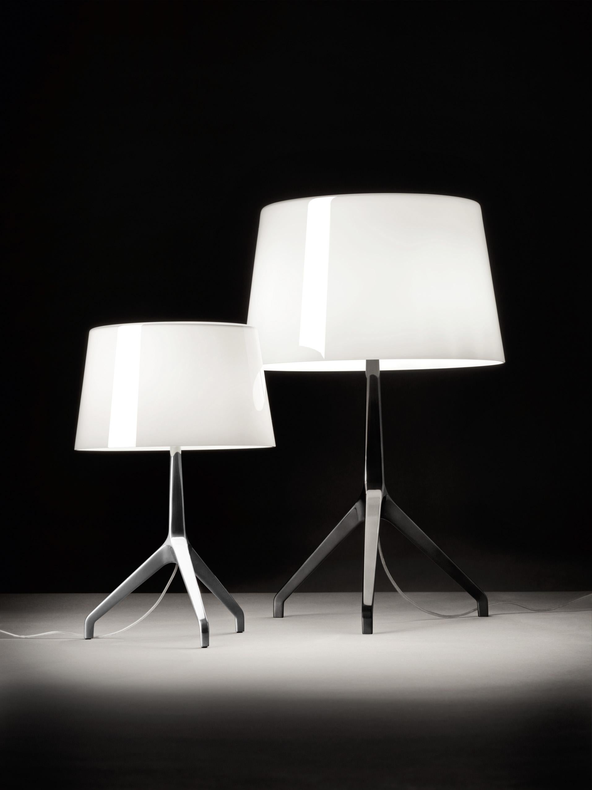 Moderno Foscarini Lumiere Extra Large Lampada da Tavolo in Bianco e Alluminio di Rodolfo Dordoni in vendita