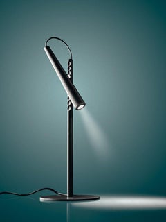 Foscarini Magneto LED Lampada da Tavolo in Nero di Giulio Iacchetti