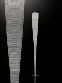 Foscarini Mite - Lampada da terra a LED in nero di Marc Sadler