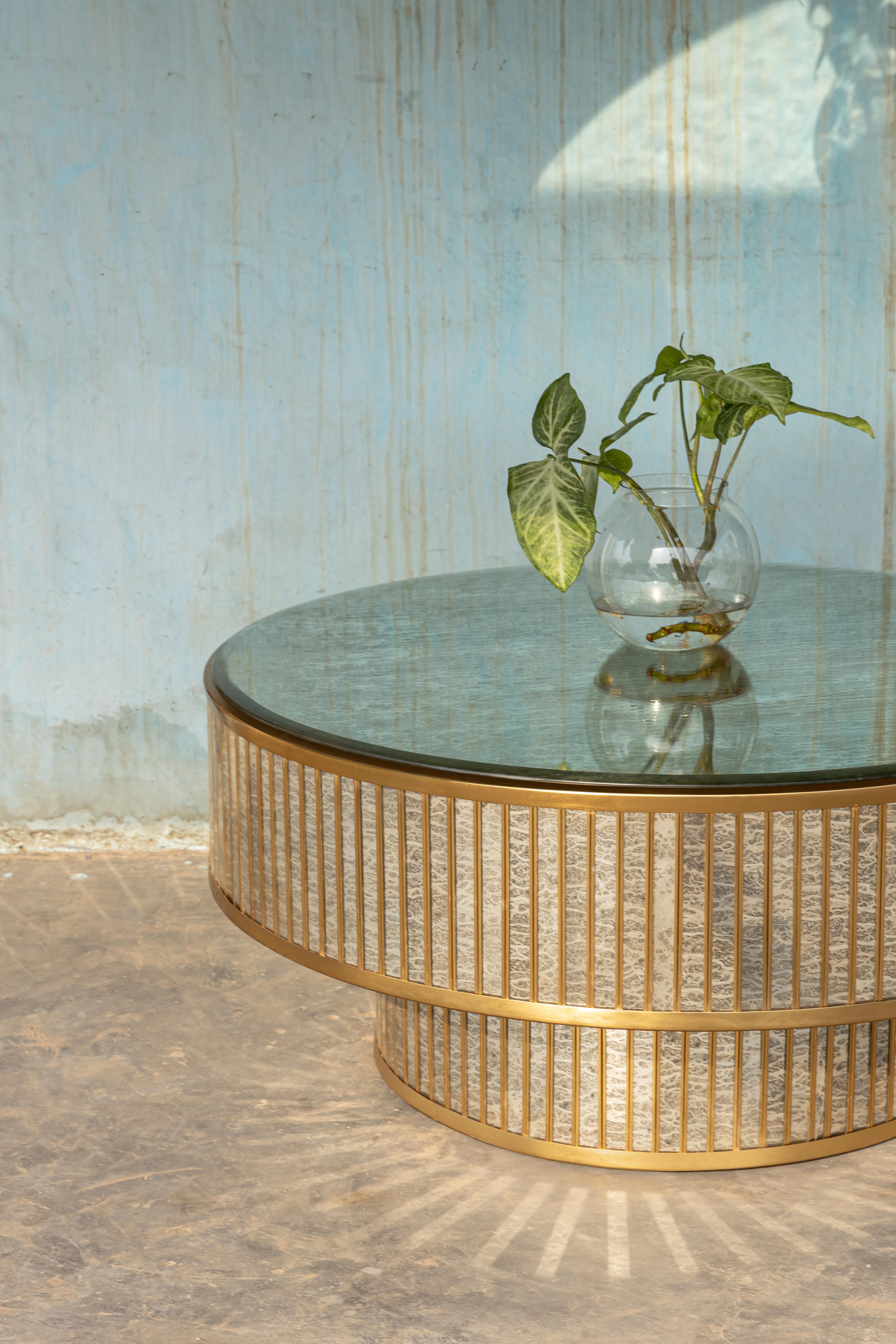 Mesa baja Fossil de Studio Namit Khanna en venta 1