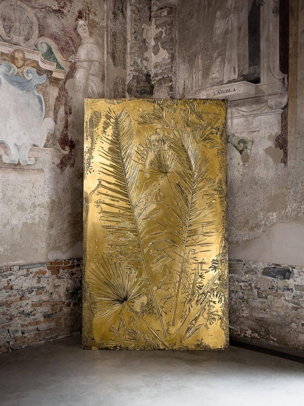 These monumental bronze panels are handcrafted using painstaking techniques at the Milan-based studio of Gianluca Pacchioni. Although part of the Tropical Fossil series, each panel features unique bas-relief elements formed from leaves and plants