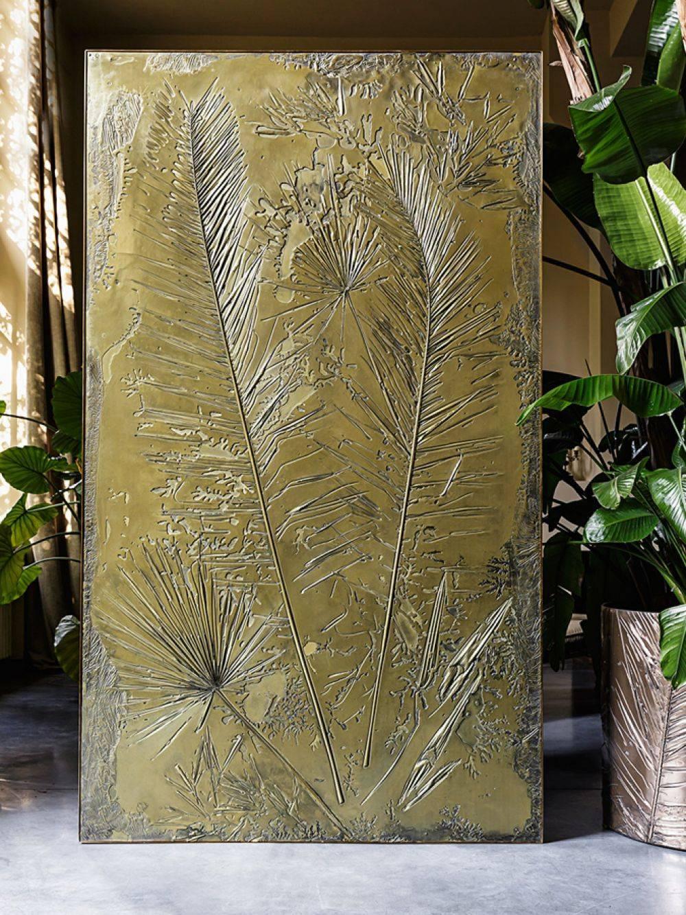 Hollywood Regency 'Fossil I' Monumental Bronze and Brass Screen by Gianluca Pacchioni For Sale