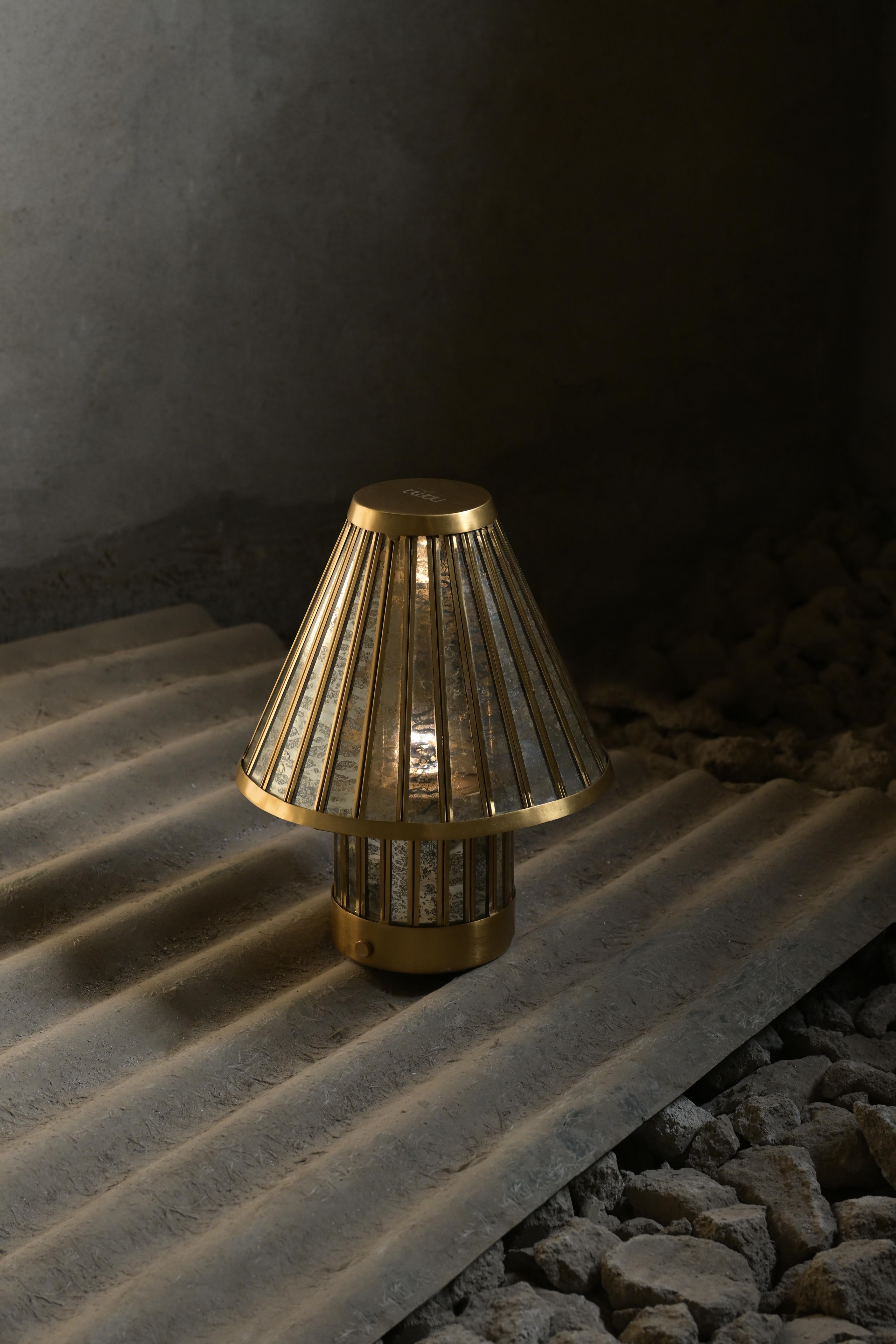Lampe à poser portative Fossil par Studio Namit Khanna en vente 5