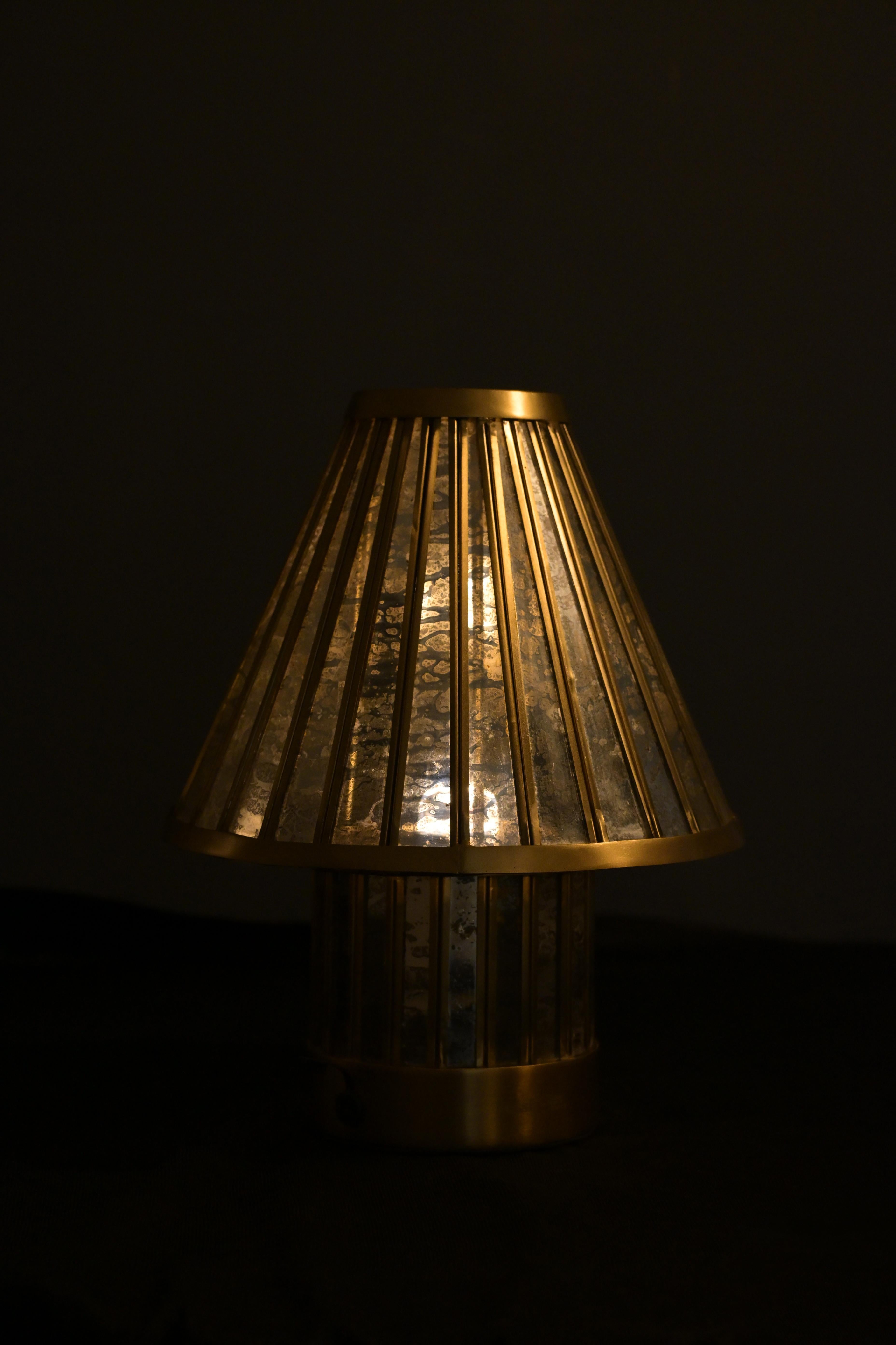 Lampe à poser portative Fossil par Studio Namit Khanna en vente 1