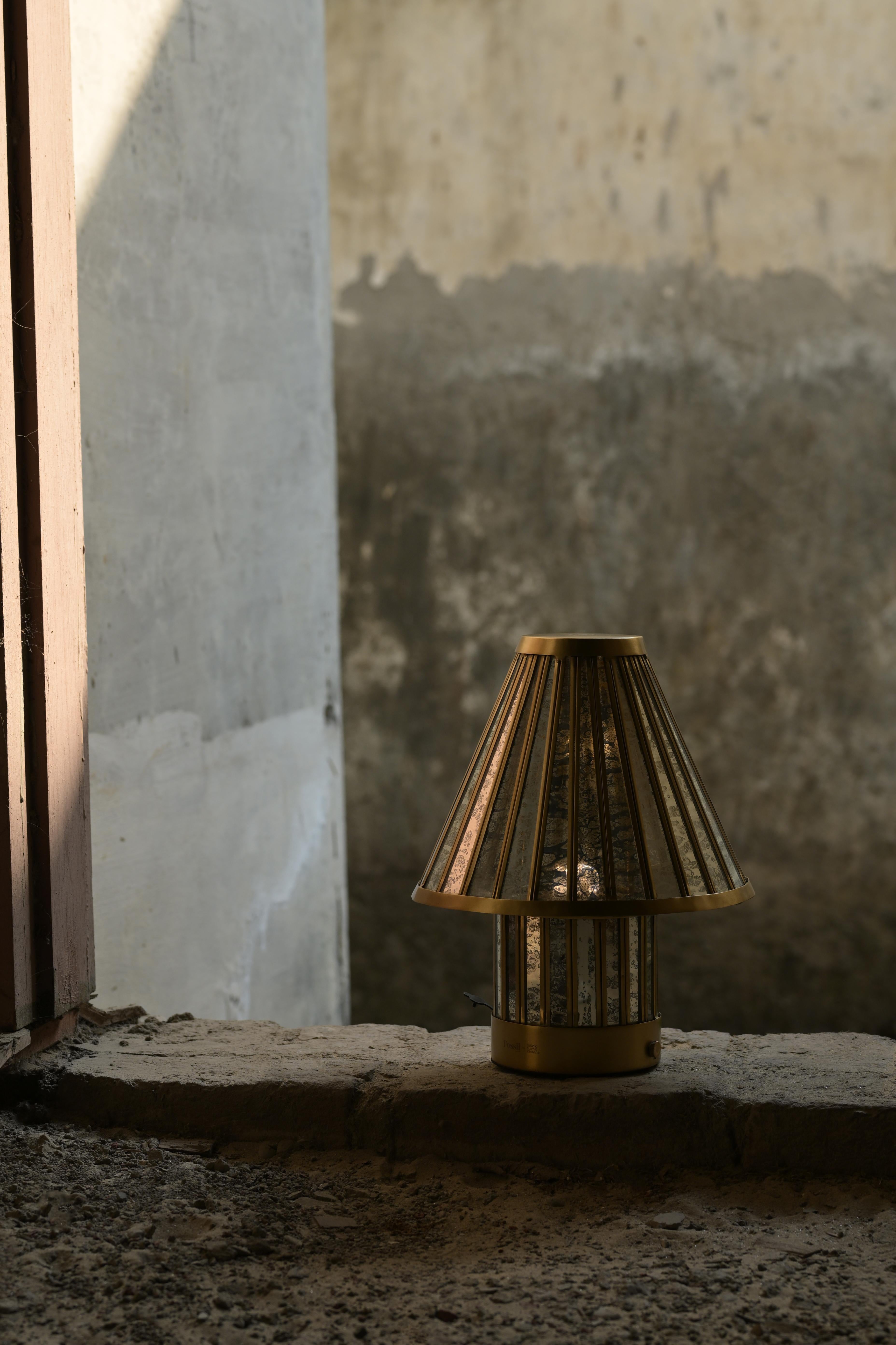 Lampe à poser portative Fossil par Studio Namit Khanna en vente 2