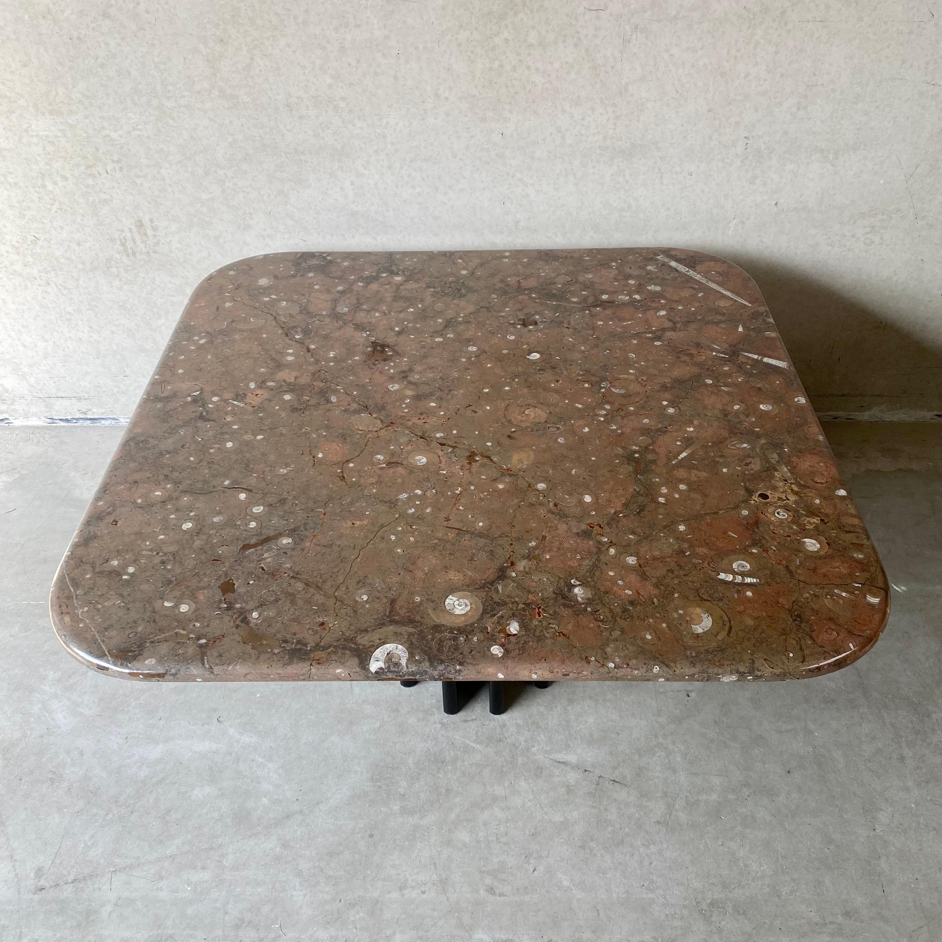 Mid-Century Modern Table basse en pierre fossile att. Heinz Lilienthal, Allemagne, années 1980 en vente