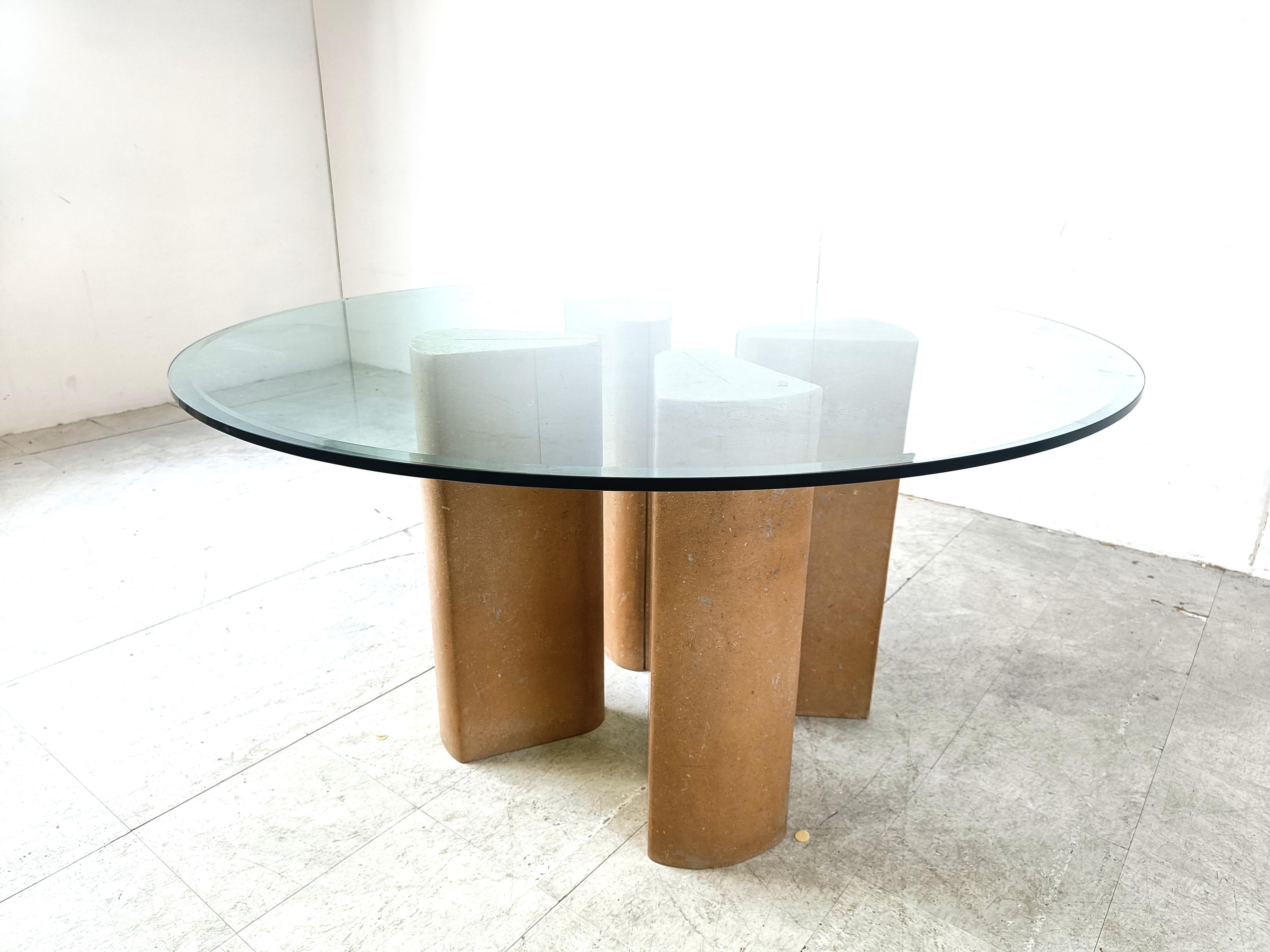 Table de salle à manger en pierre fossile, 1970 en vente 3