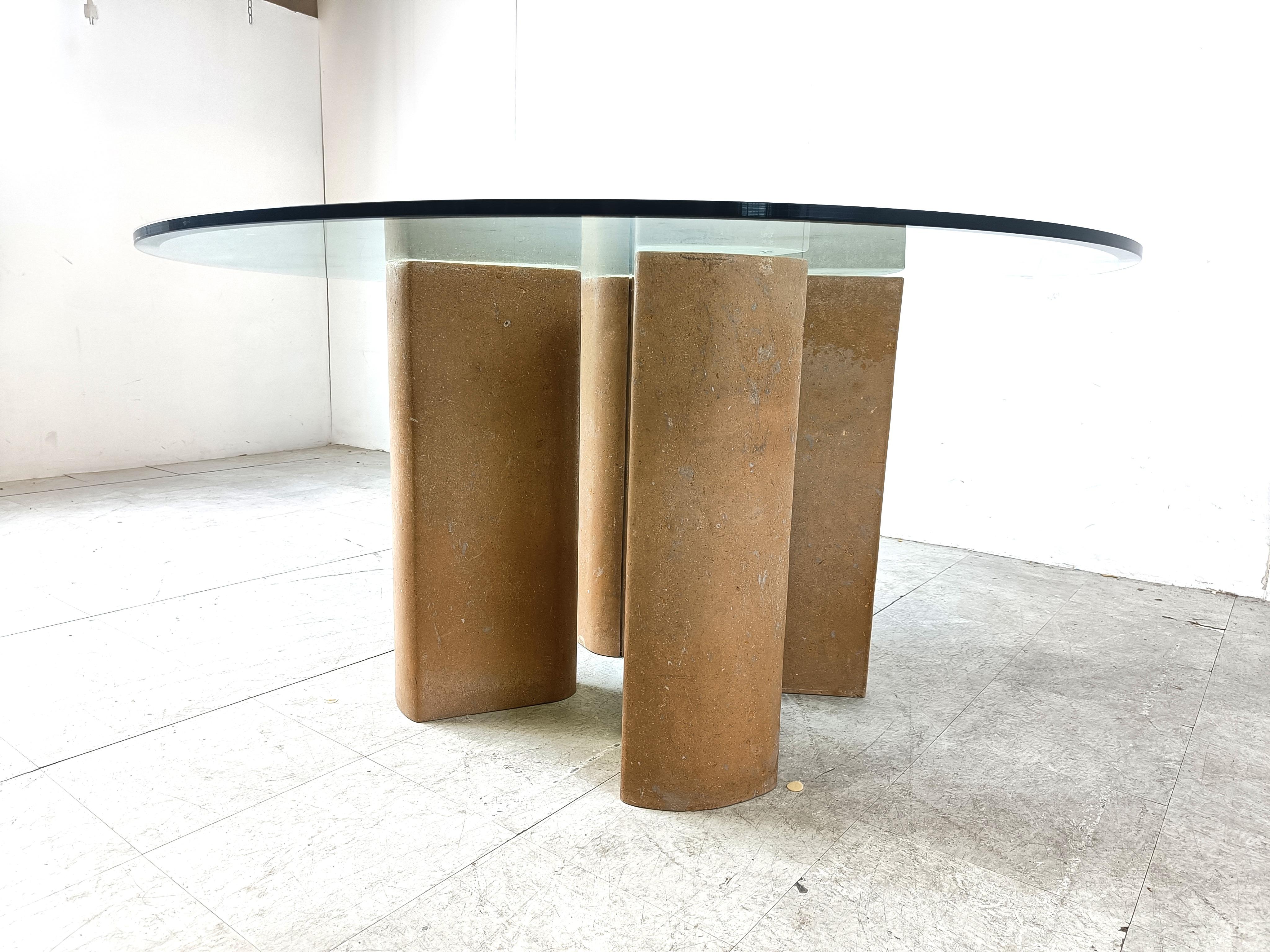 Table de salle à manger en pierre fossile, 1970 en vente 4