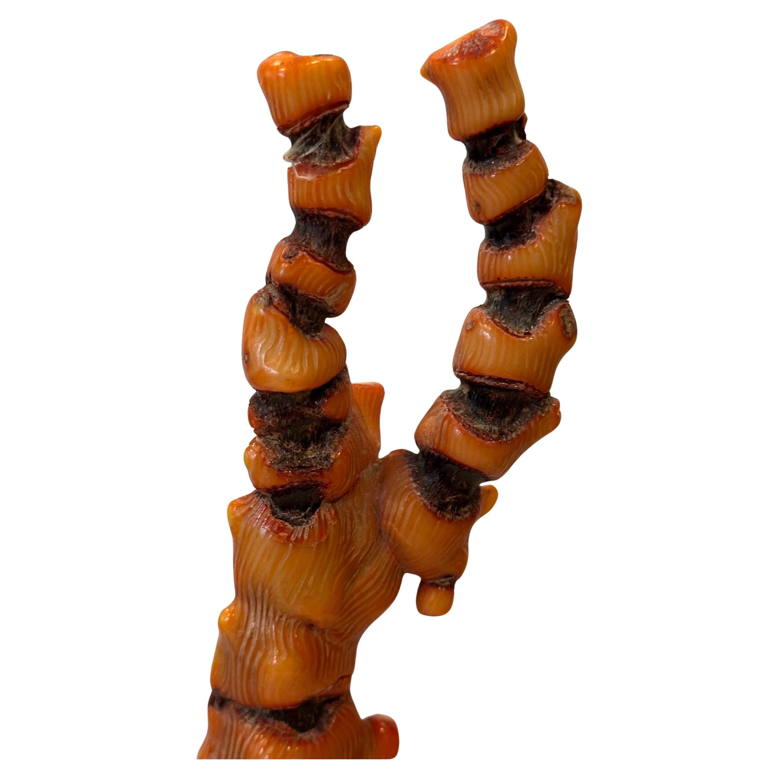 Fossilisiertes organisches natürliches rotes Meereskorallenexemplar / Skulptur (Chinesisch) im Angebot