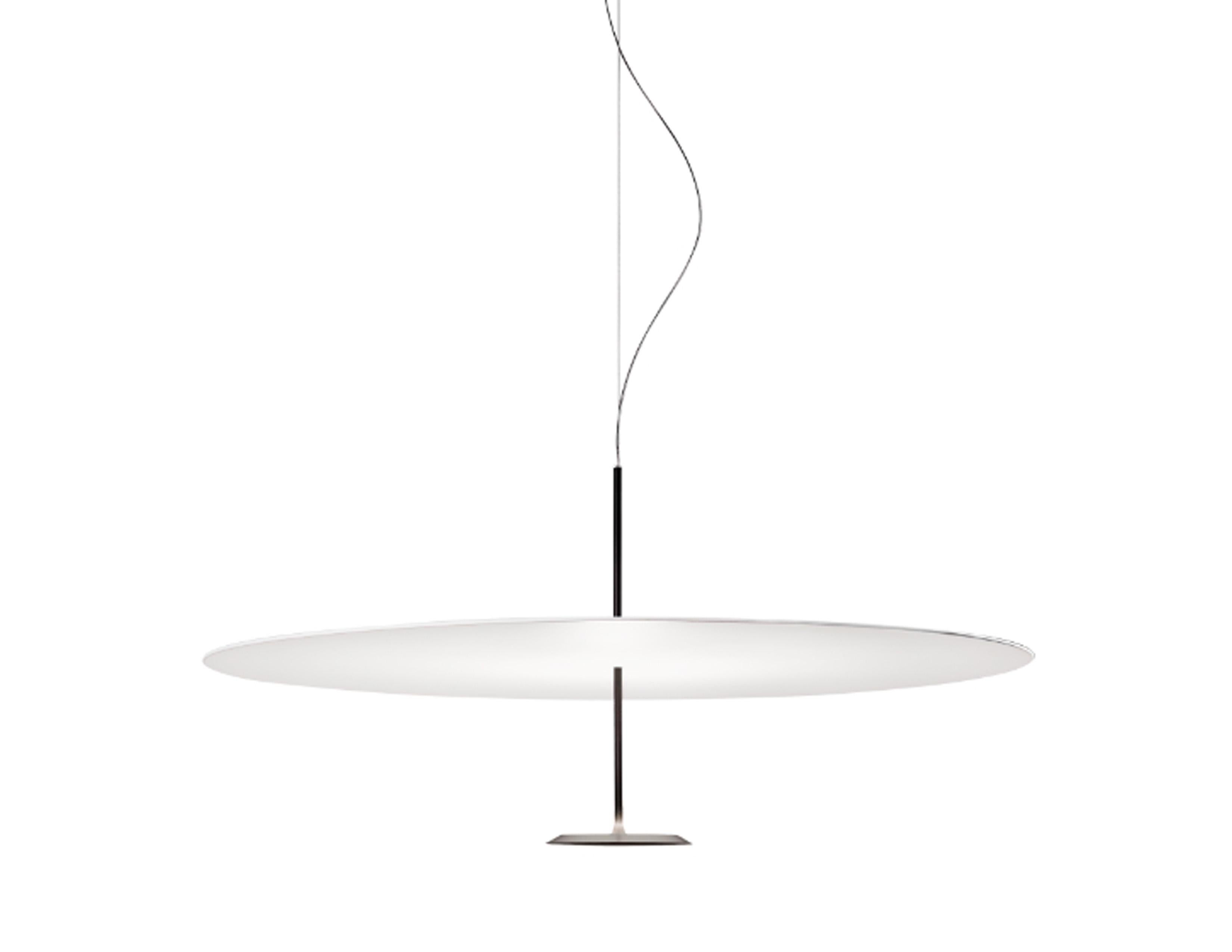 he Lumina Dot 800 is the medium of three pendant lights that feature a white reflector. The light was designed in 2016 by Foster+Partners. 
Dimmable source:
1× 41W
2700K / 2350lm.


