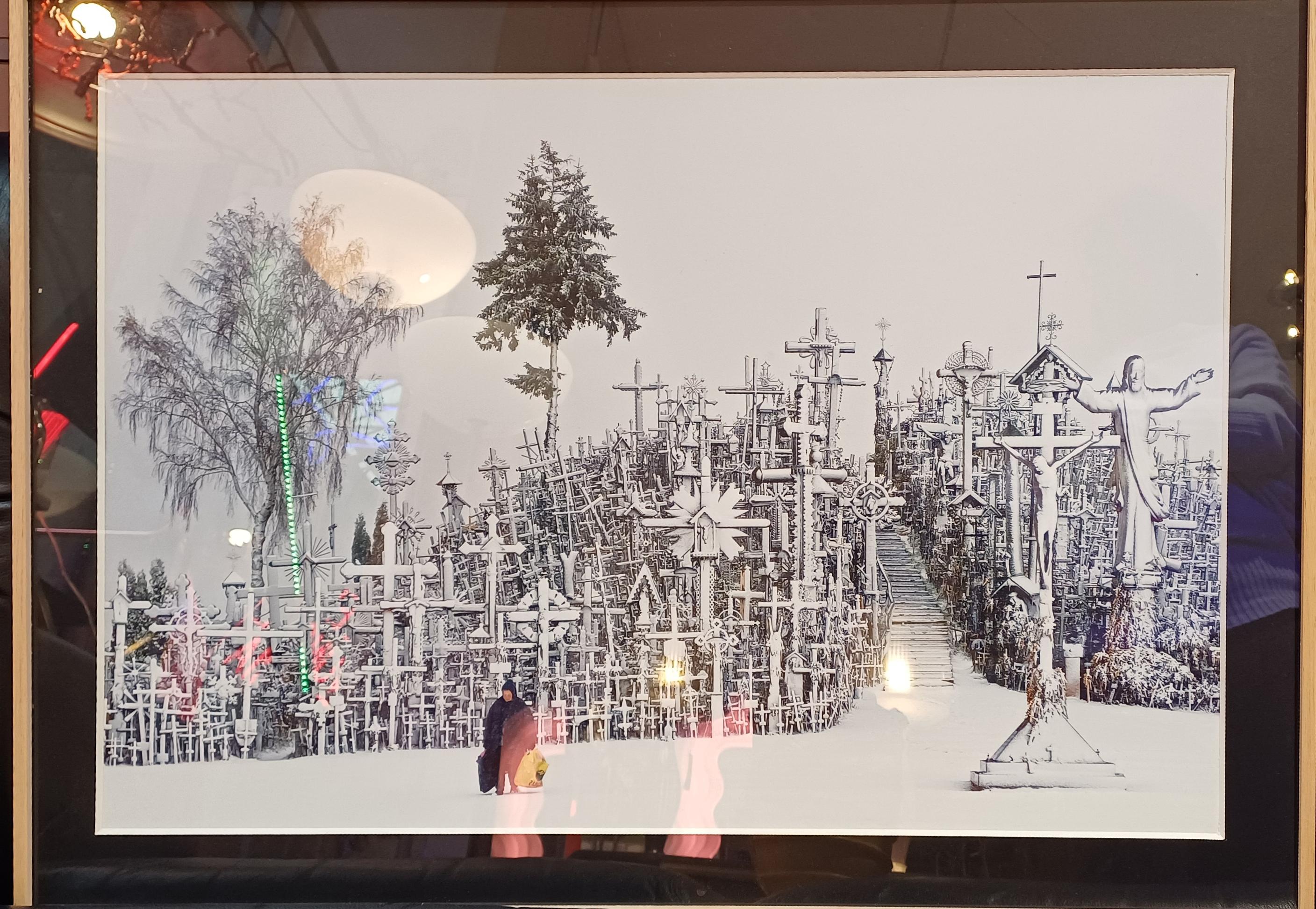 Siauliai Photography - The Hill of Crosses by Gianni Oliva 2003 In Good Condition For Sale In Torino, Piemonte