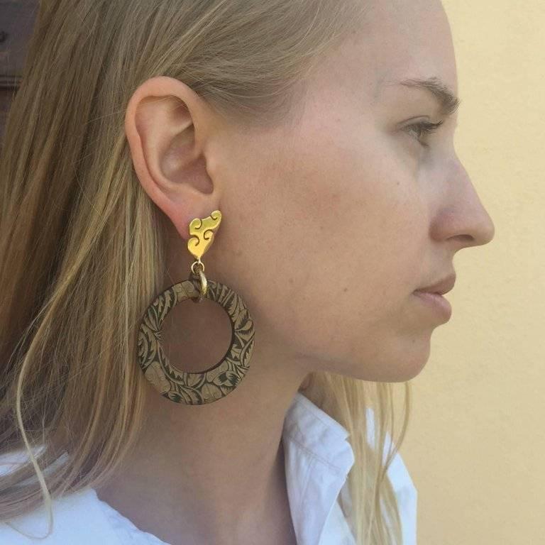 Fouché Art Deco Horn Africa Engraved Earrings In New Condition For Sale In London, GB