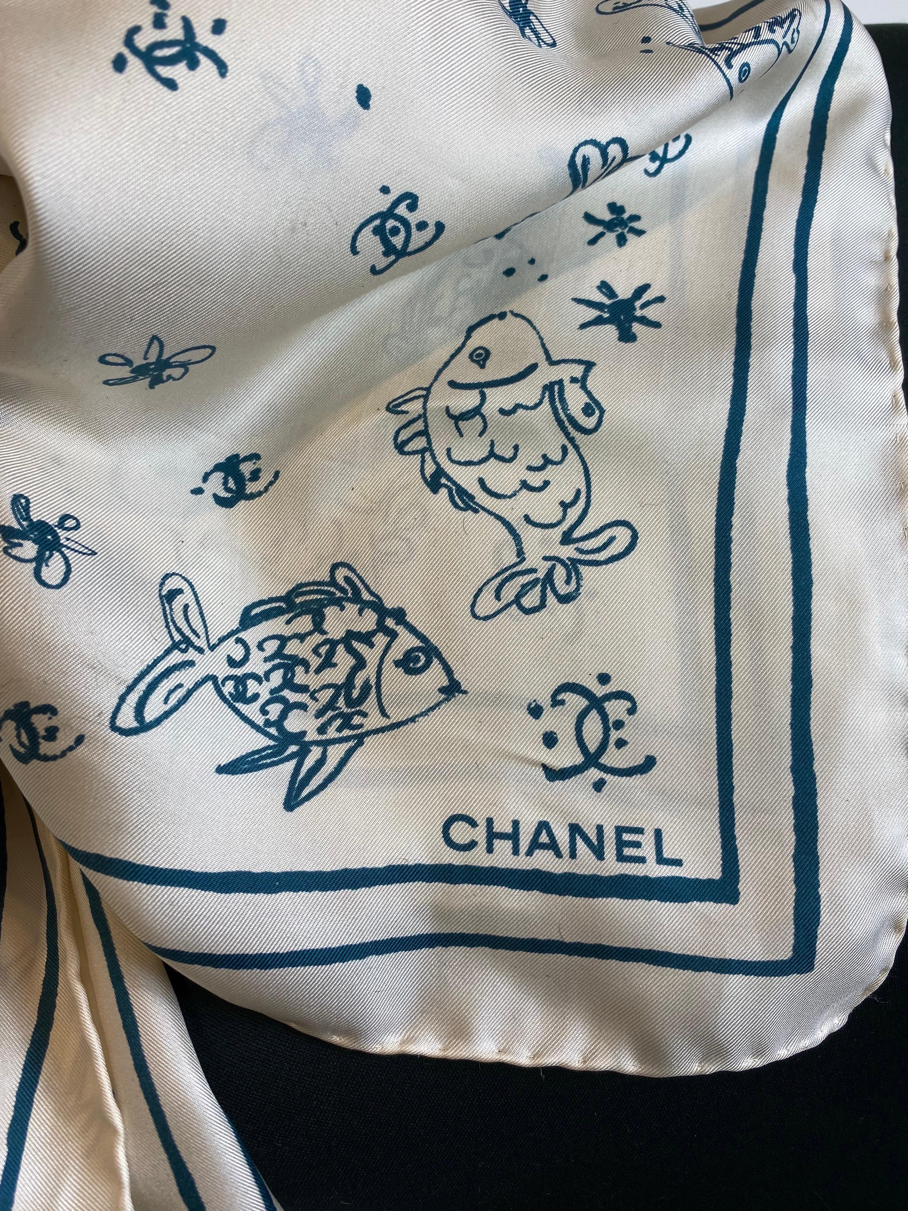 Beige Foulard Chanel