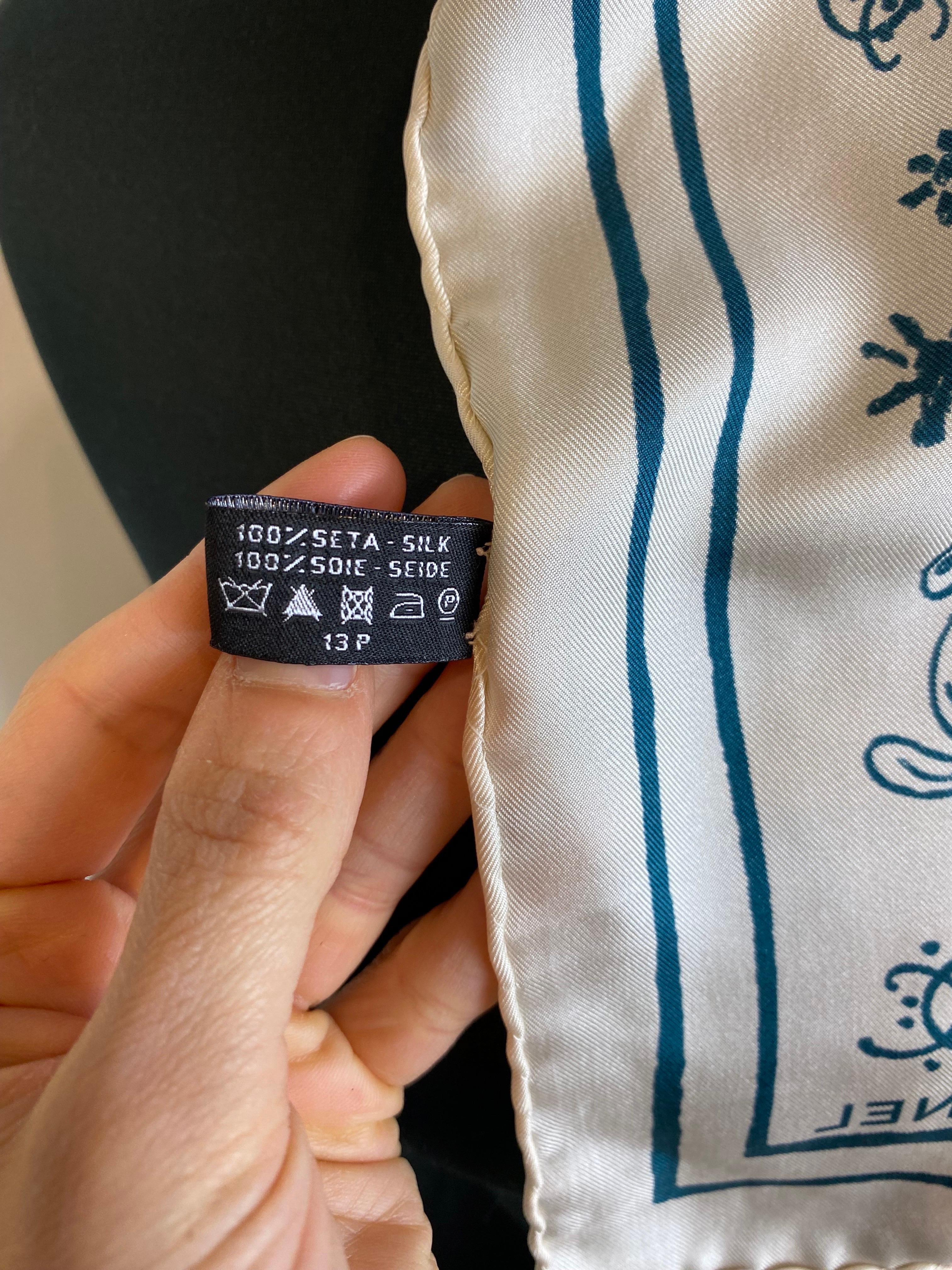 Women's or Men's Foulard Chanel