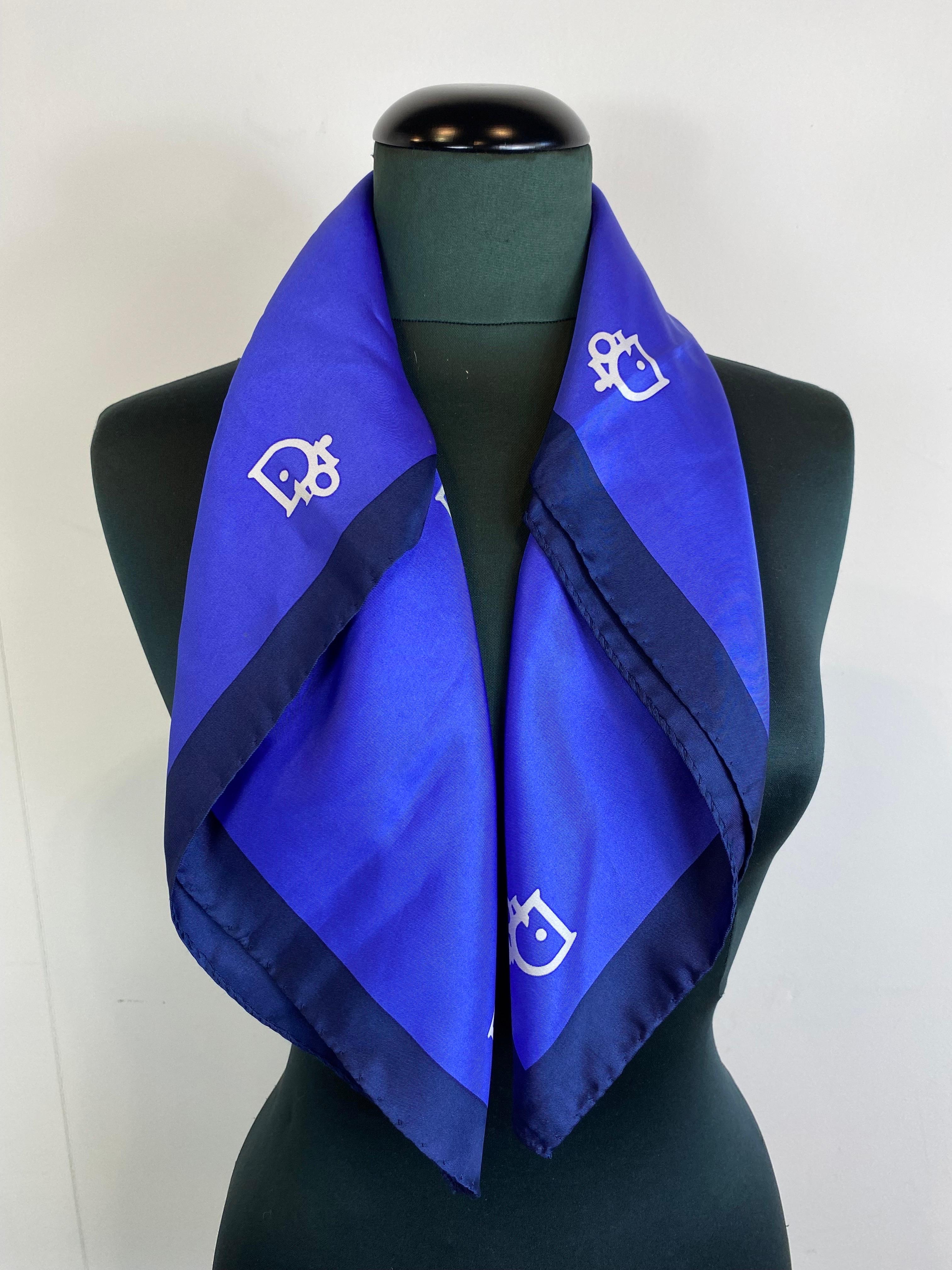 Viola Foulard Dior