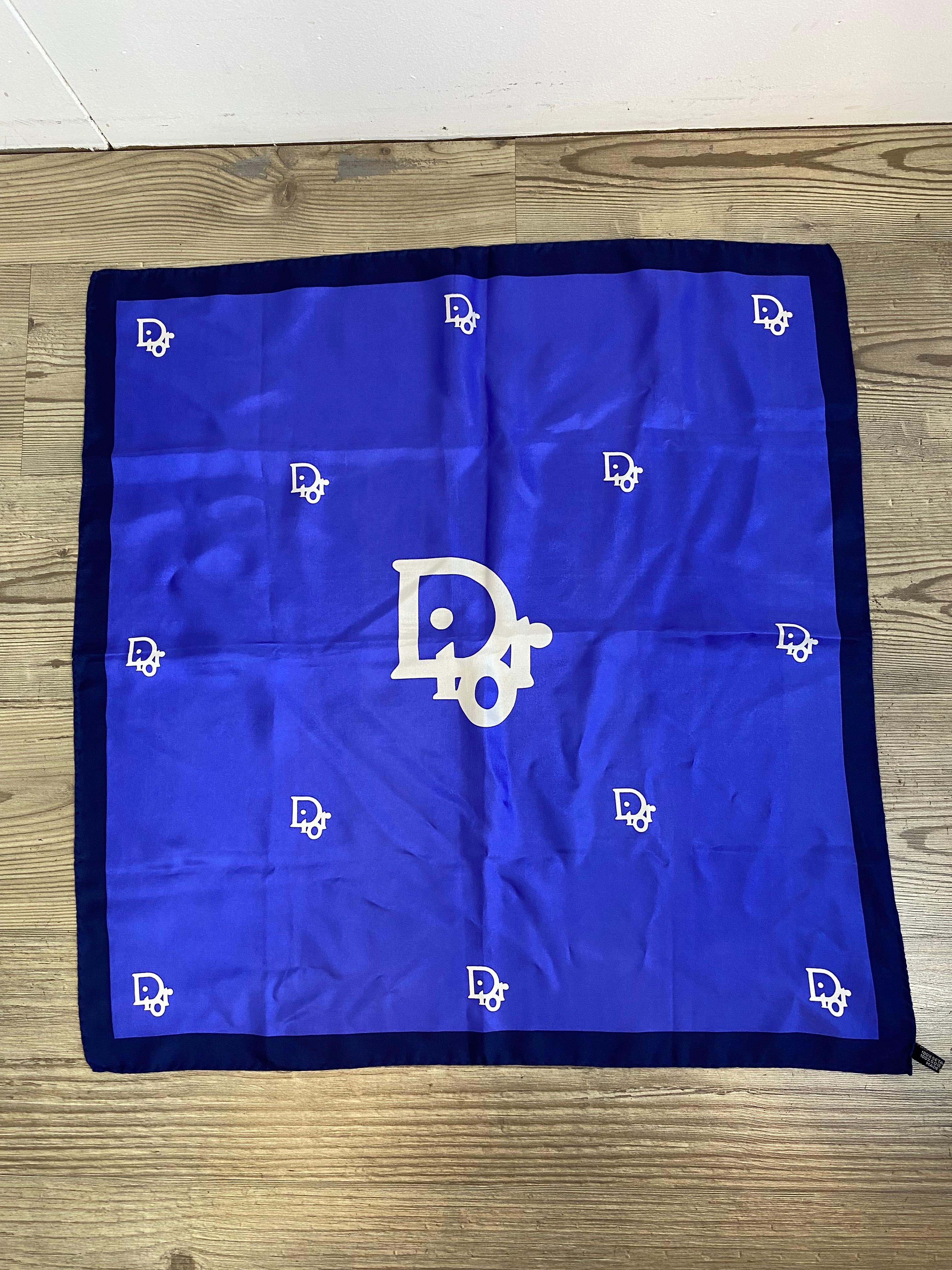 Foulard Dior In condizioni ottime a Carnate, IT