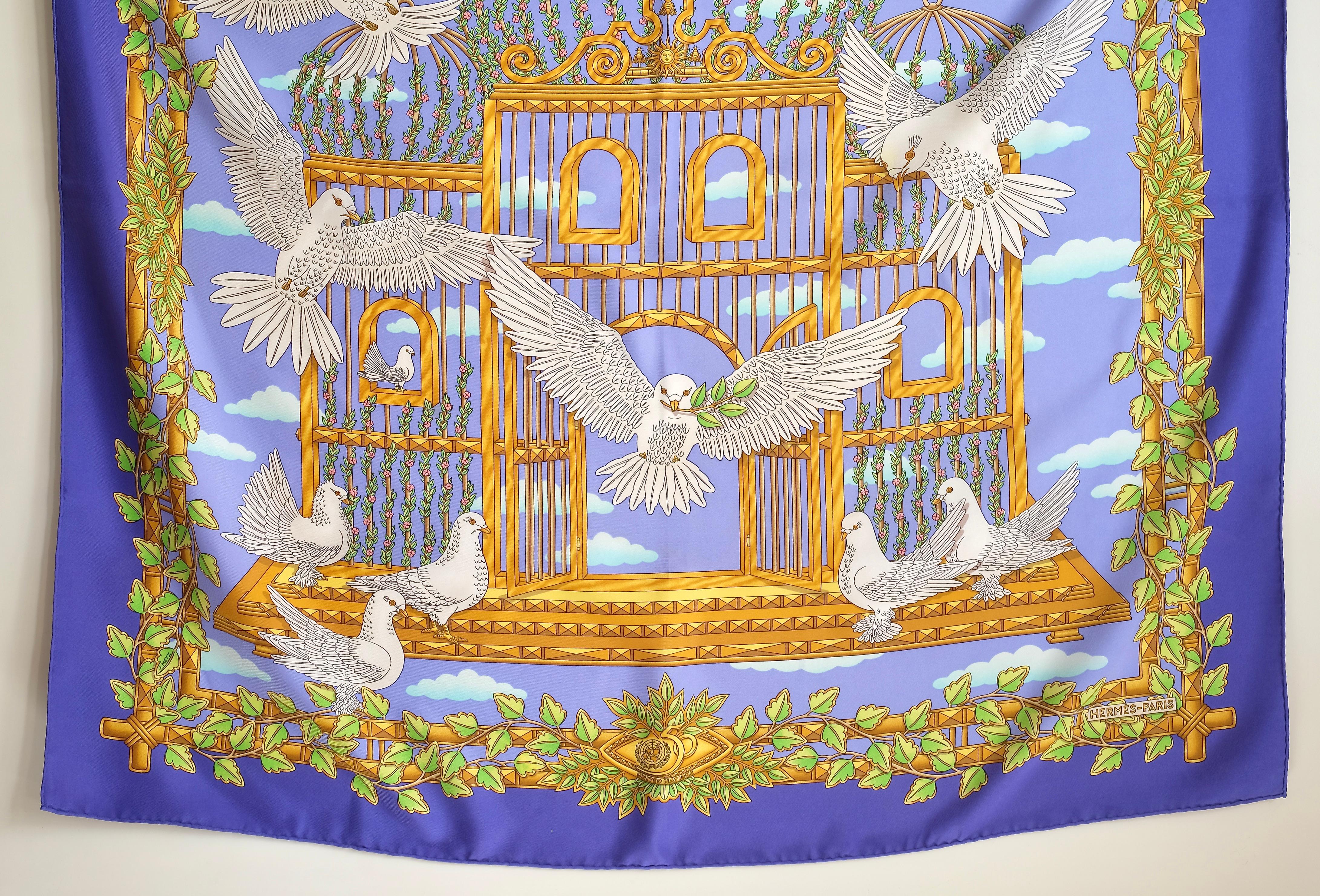 Women's or Men's Hermès scarf For Sale
