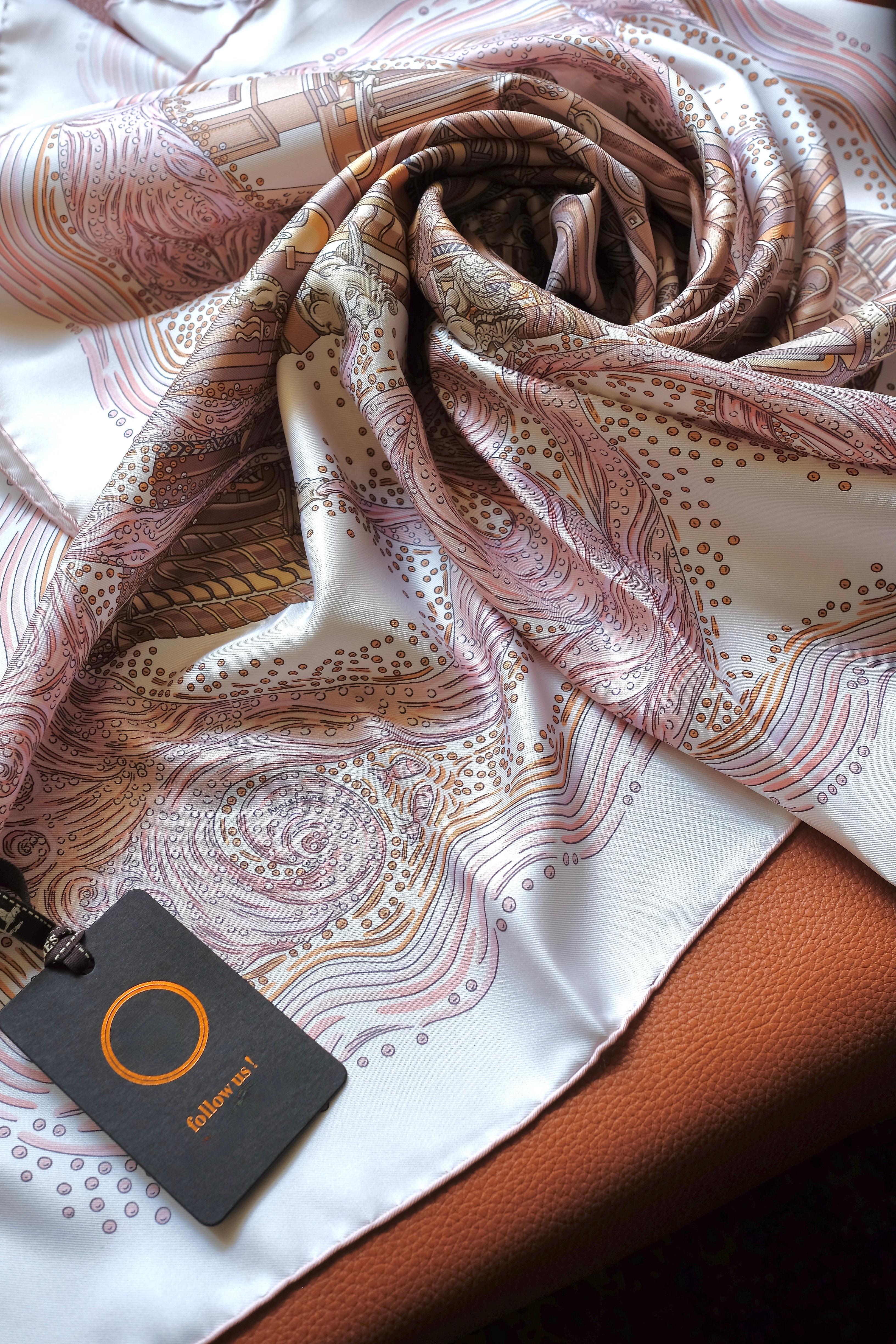 Foulard Hermès in vendita 3