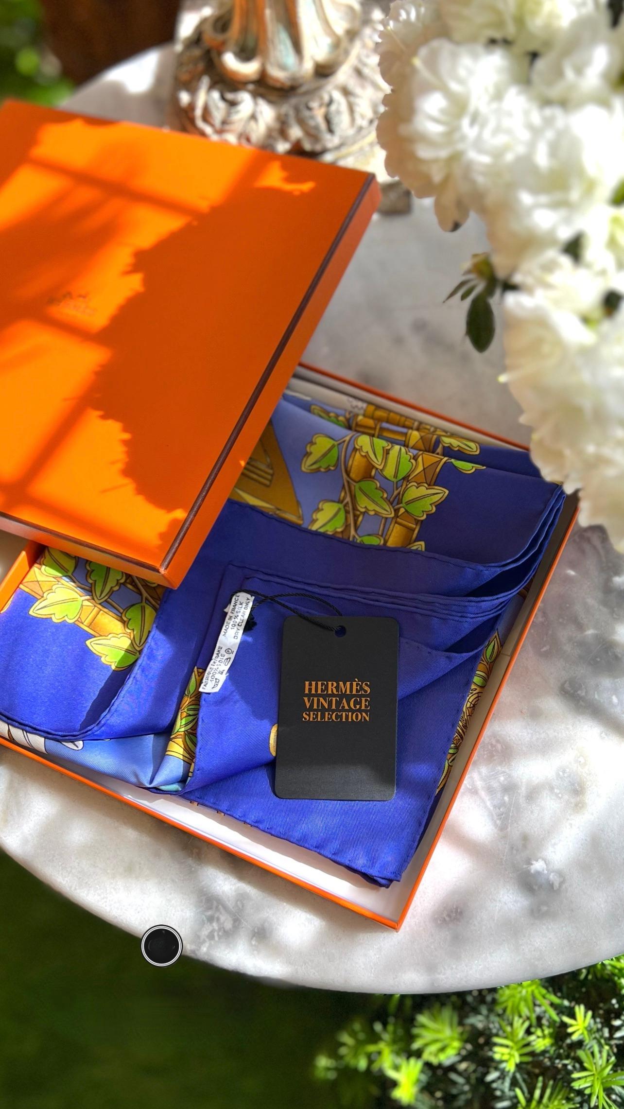 Hermès scarf For Sale 3