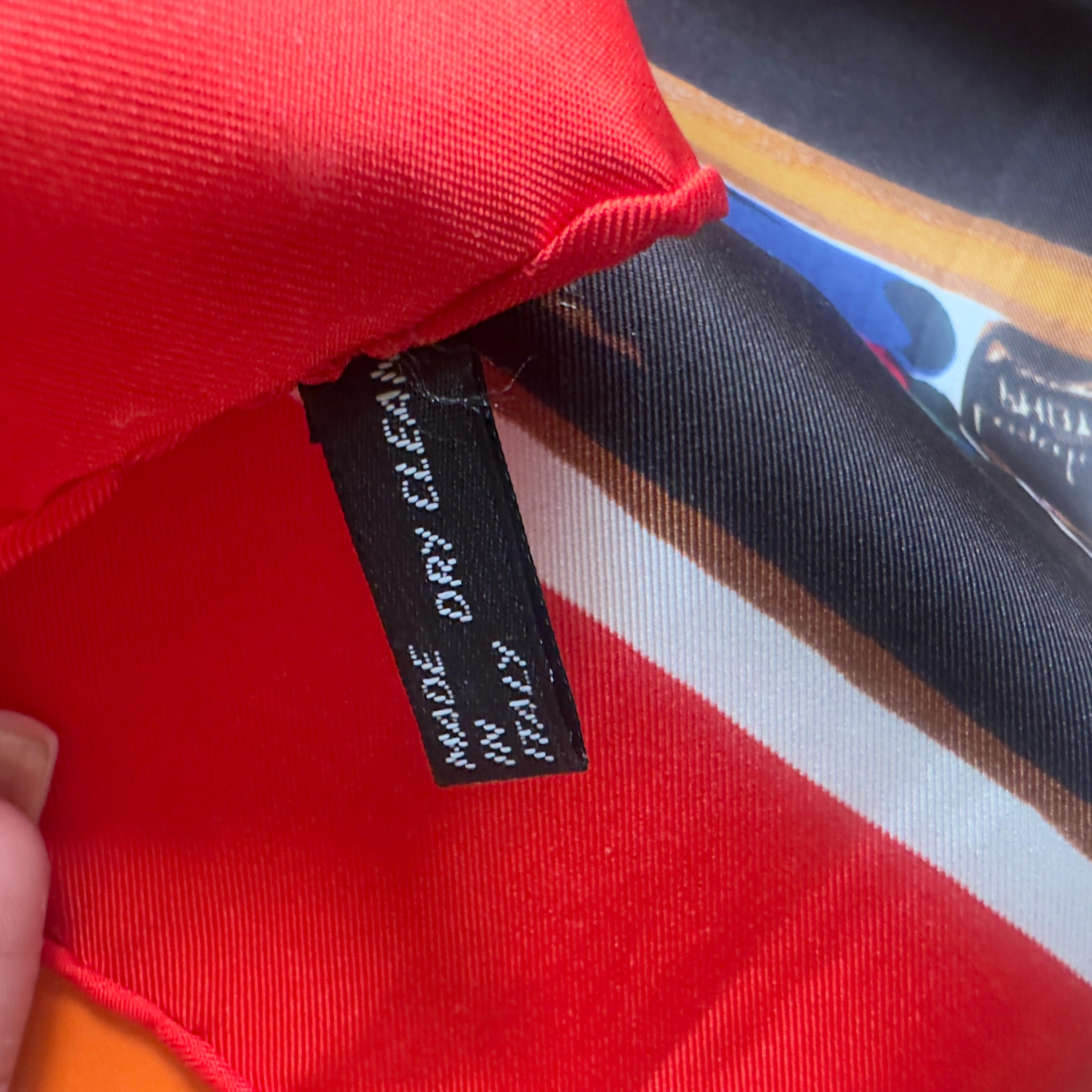 Pañuelo Karl Lagerfeld de seda roja con estampado de vestuario masculino, nuevo en venta 8