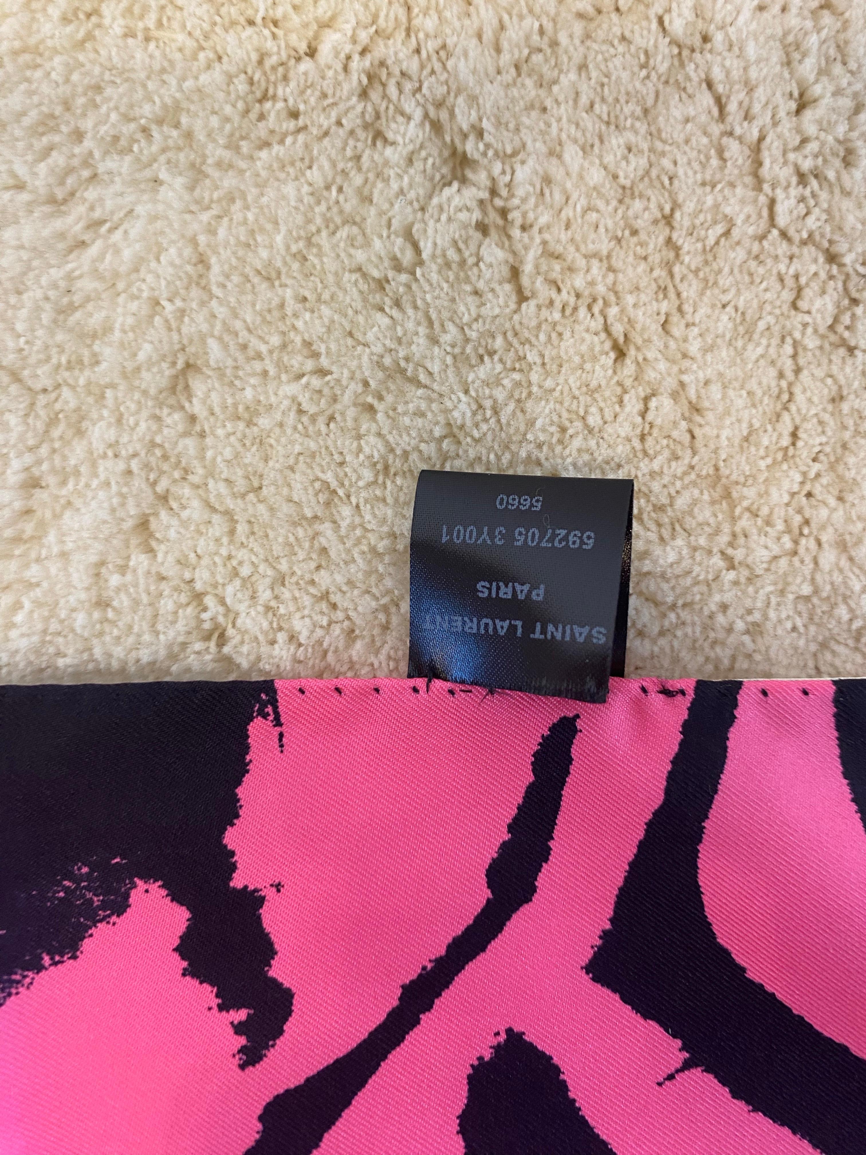 Femenino o masculino Foulard Saint Laurent zebrato rosa e nero. en venta