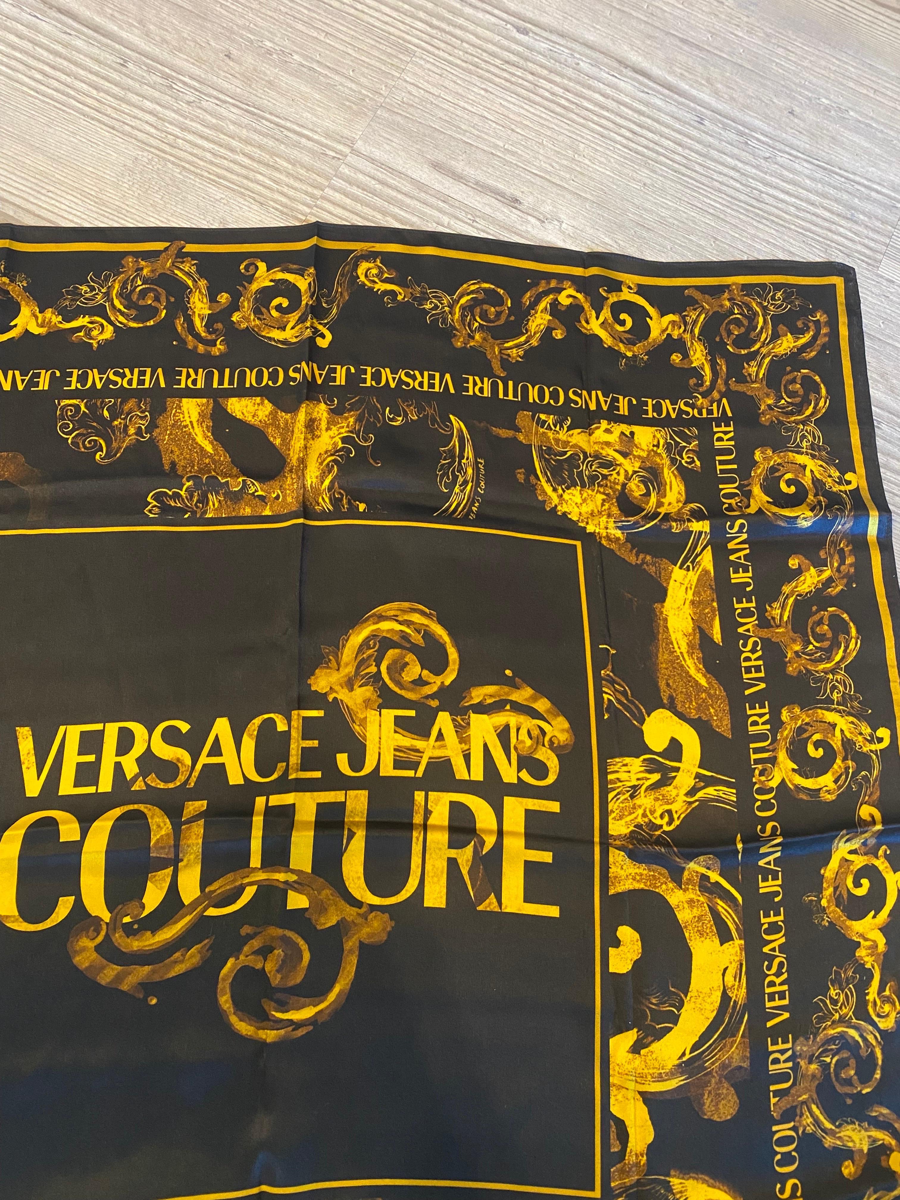Foulard Versace Jeans Couture In New Condition For Sale In Carnate, IT