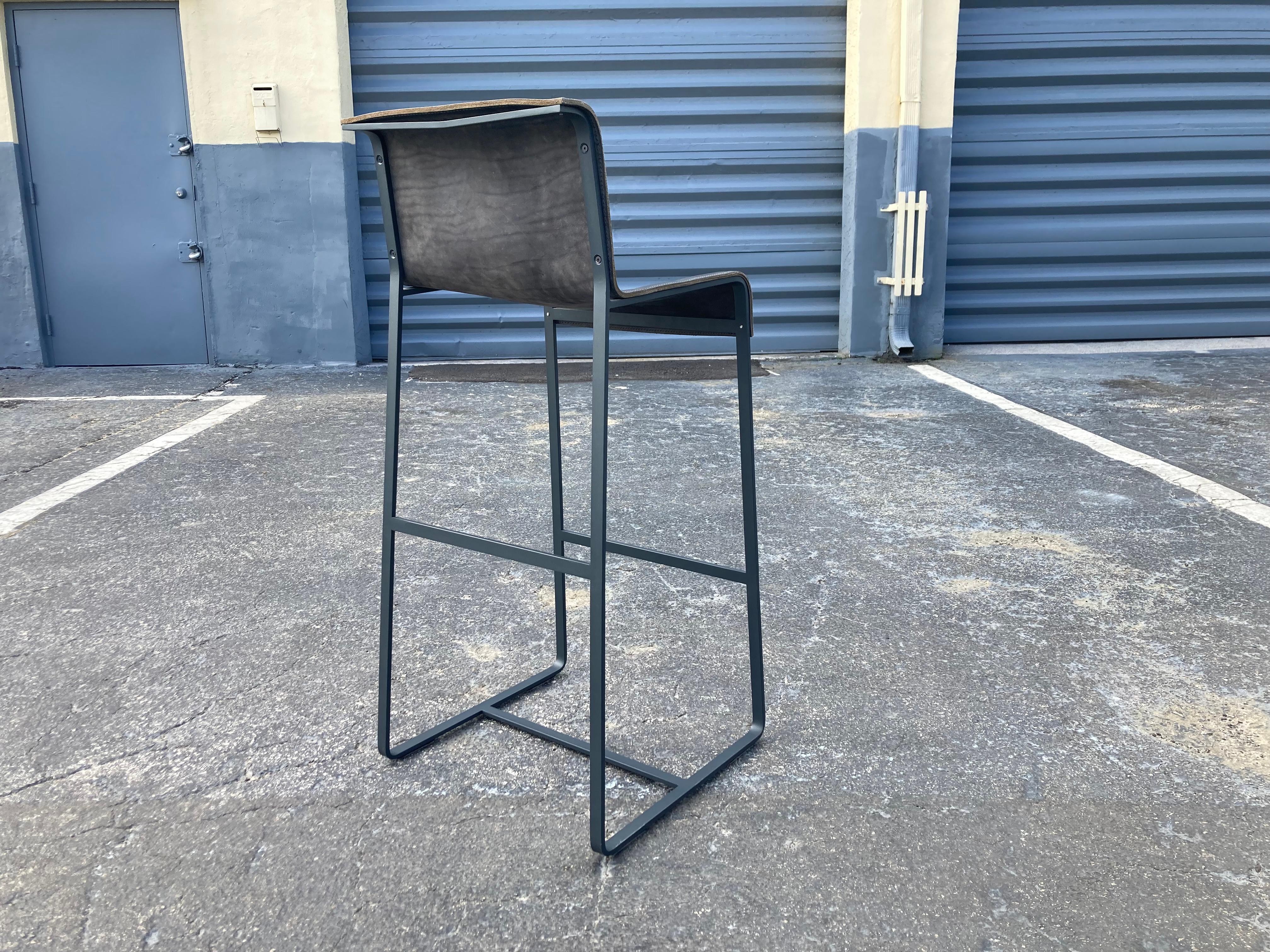 Founded Bar Stools, Design by Richard Schipper for Qliv, Saddle Leather, Steel In Good Condition For Sale In Miami, FL
