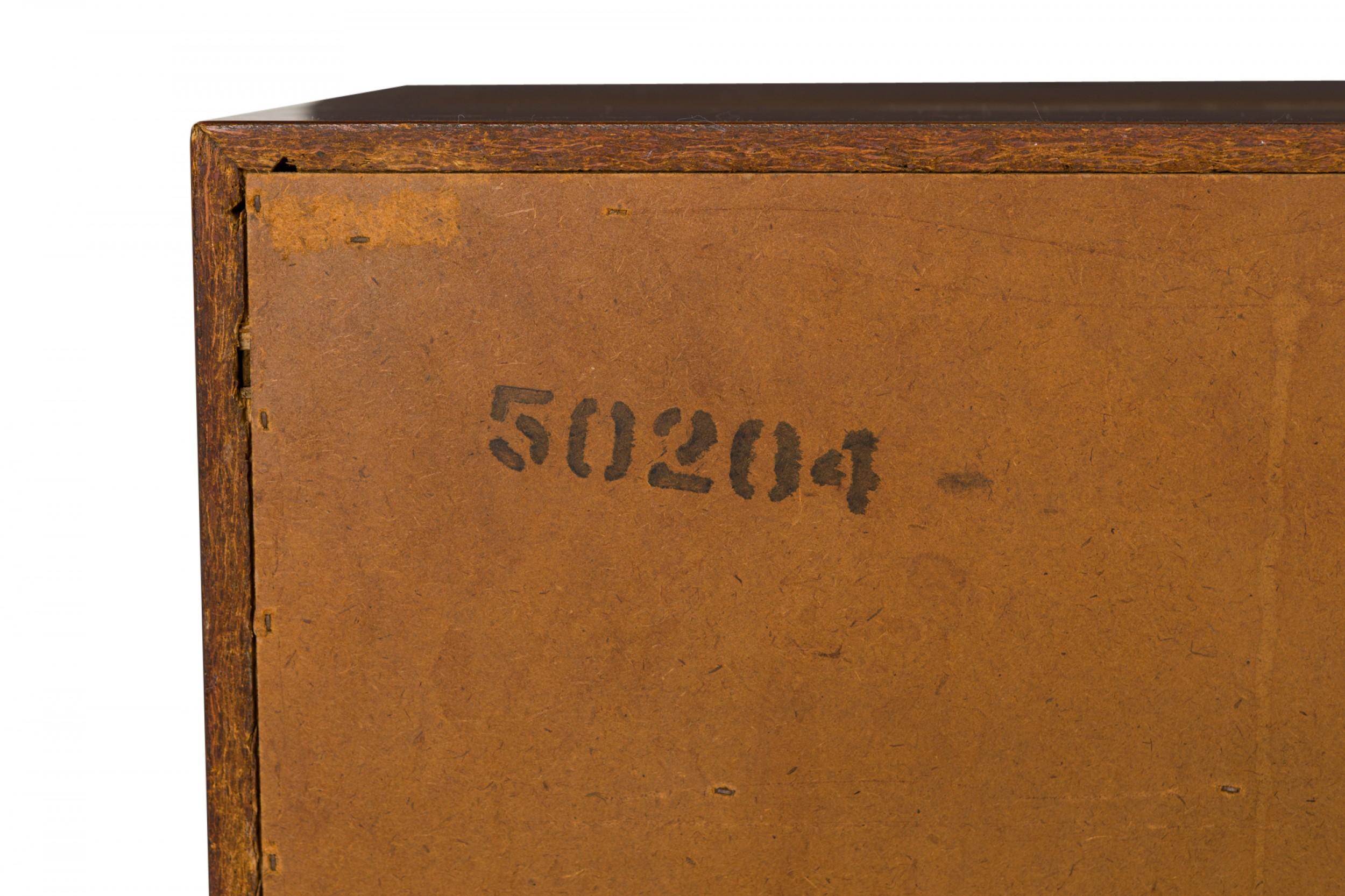 Bois Founders / Dillingham American Mid-Century Coffre bas en teck à 12 tiroirs en vente
