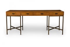 Scrivania in noce in stile Mid-Century della Founders Furniture Co., con gambe in bronzo, anni '50