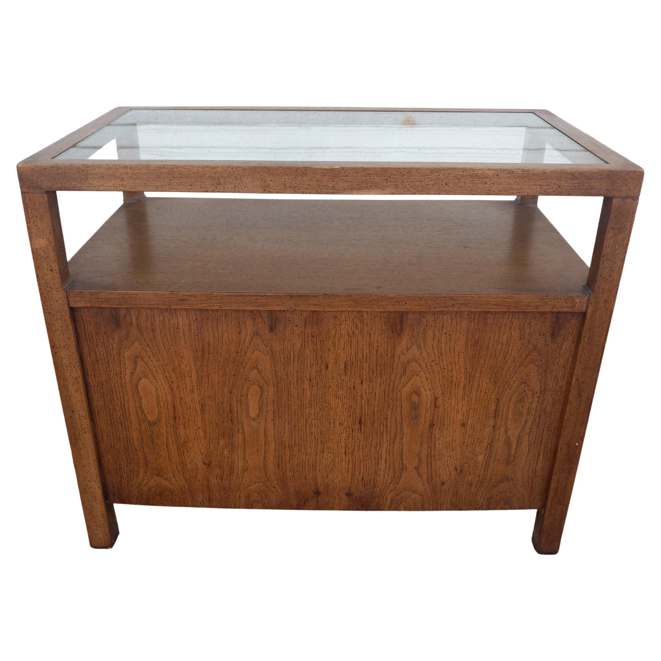 Founders Furniture Scandinavian Table In Excellent Condition For Sale In Pasadena, TX