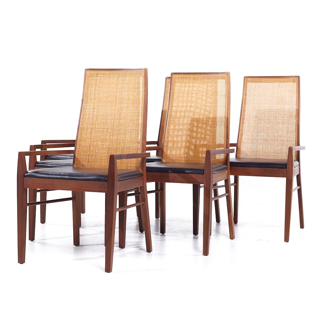 Mid-Century moderno Sedie da pranzo Founders di metà secolo in noce e canna - Set di 6 in vendita