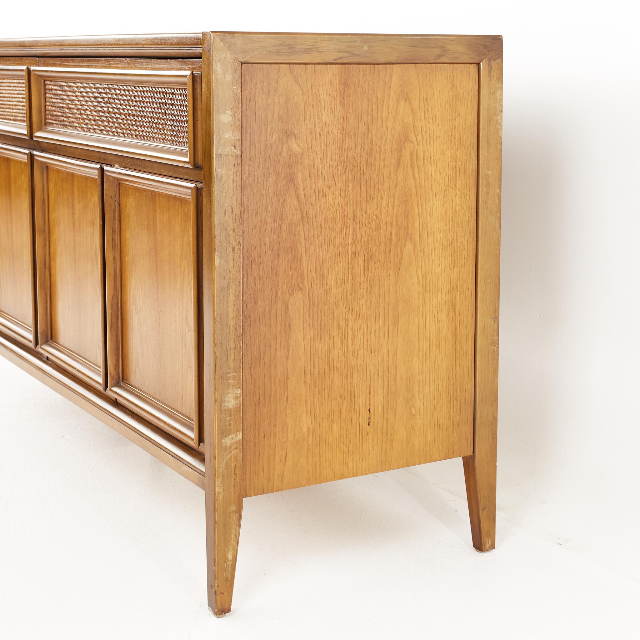 Founders Style Mid Century Walnut Basket Woven Front Credenza Buffet In Good Condition In Countryside, IL