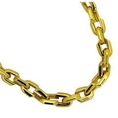 Collier ras-du-cou « Strong Hearts » de Foundrae, en or jaune 18 carats, avec petits maillons en forme de cœur