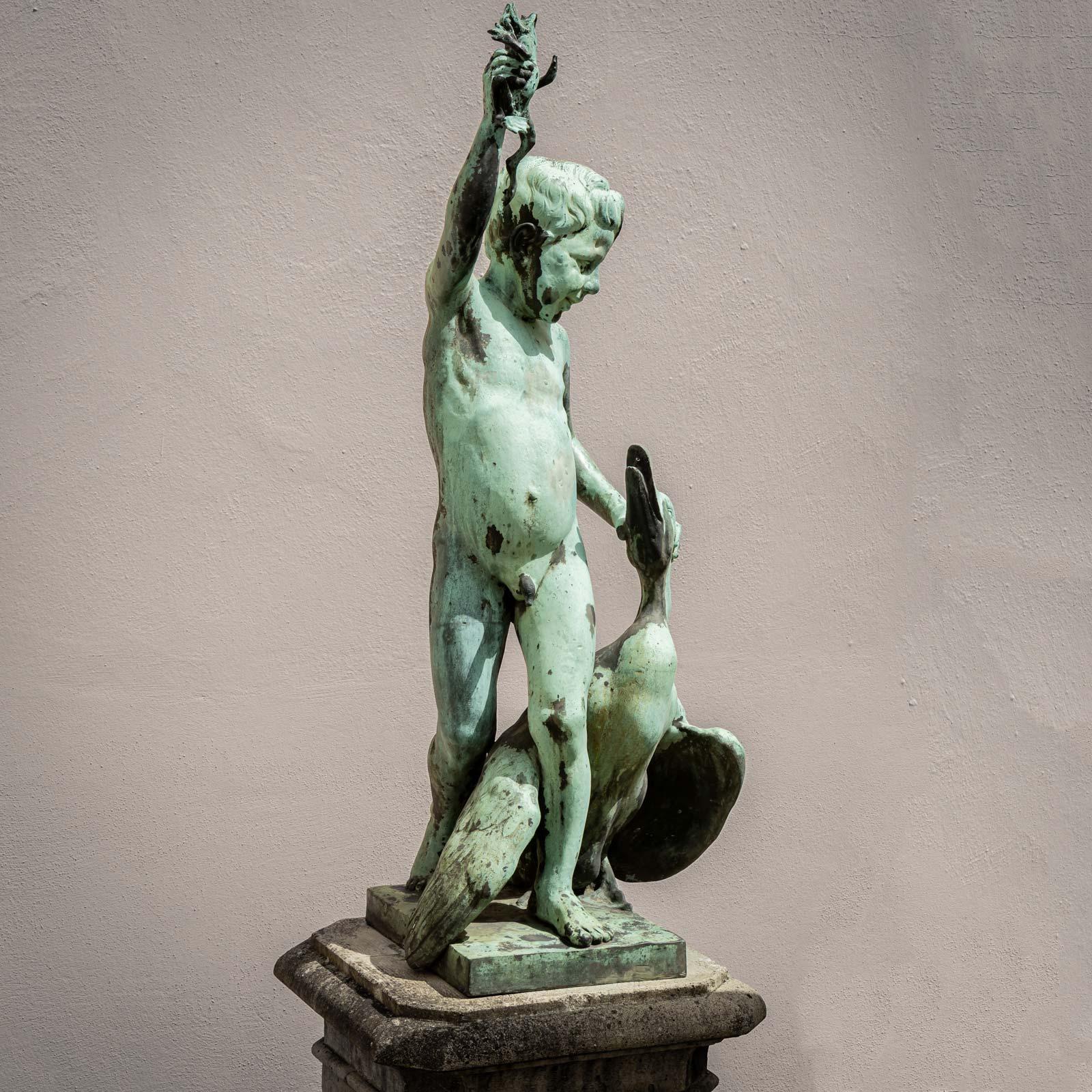 Testa di fontana di ragazzo con rana e oca, XIX secolo In condizioni buone in vendita a Greding, DE