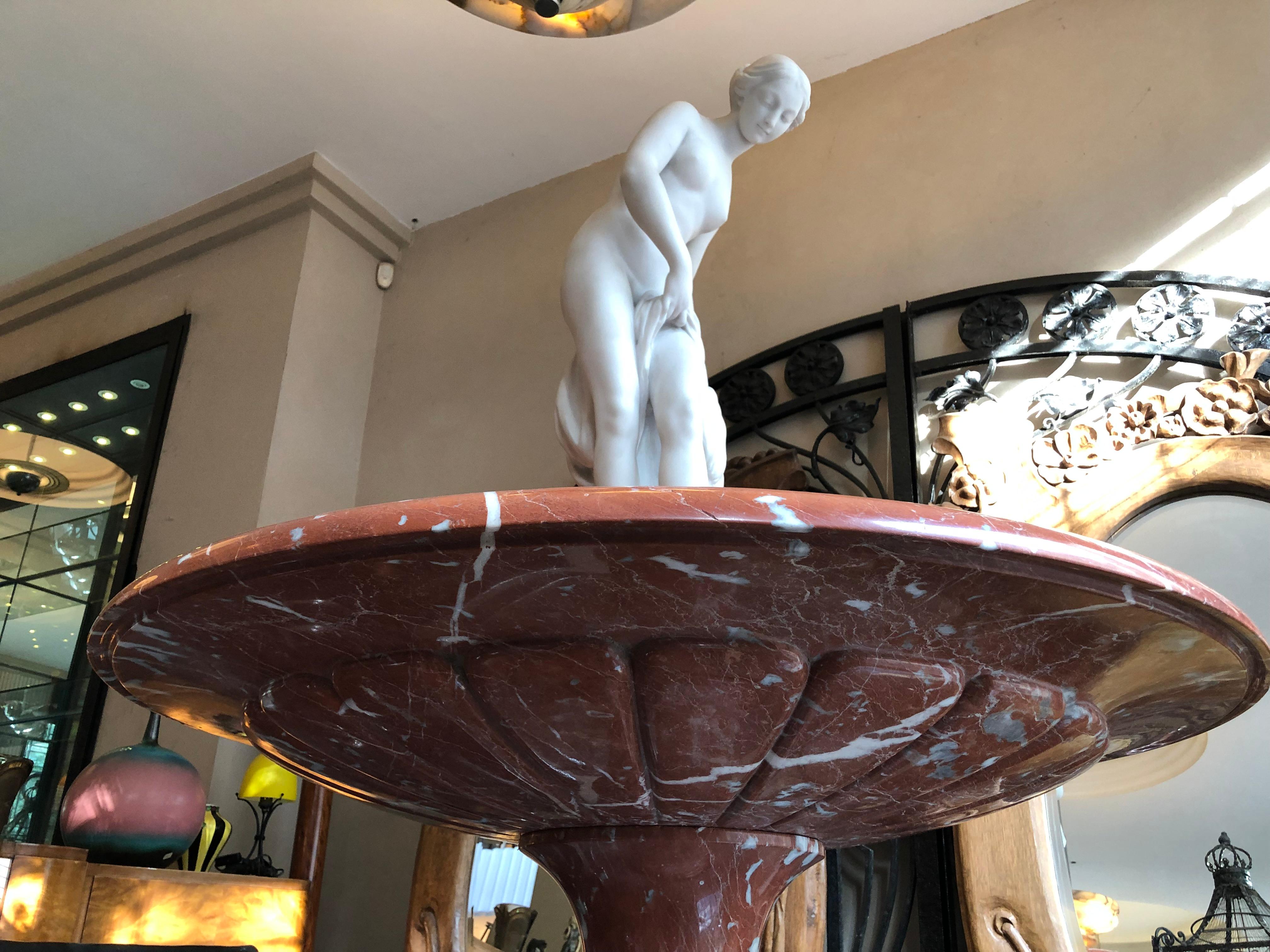 Fountain in Marble, Year: 1920, France For Sale 10