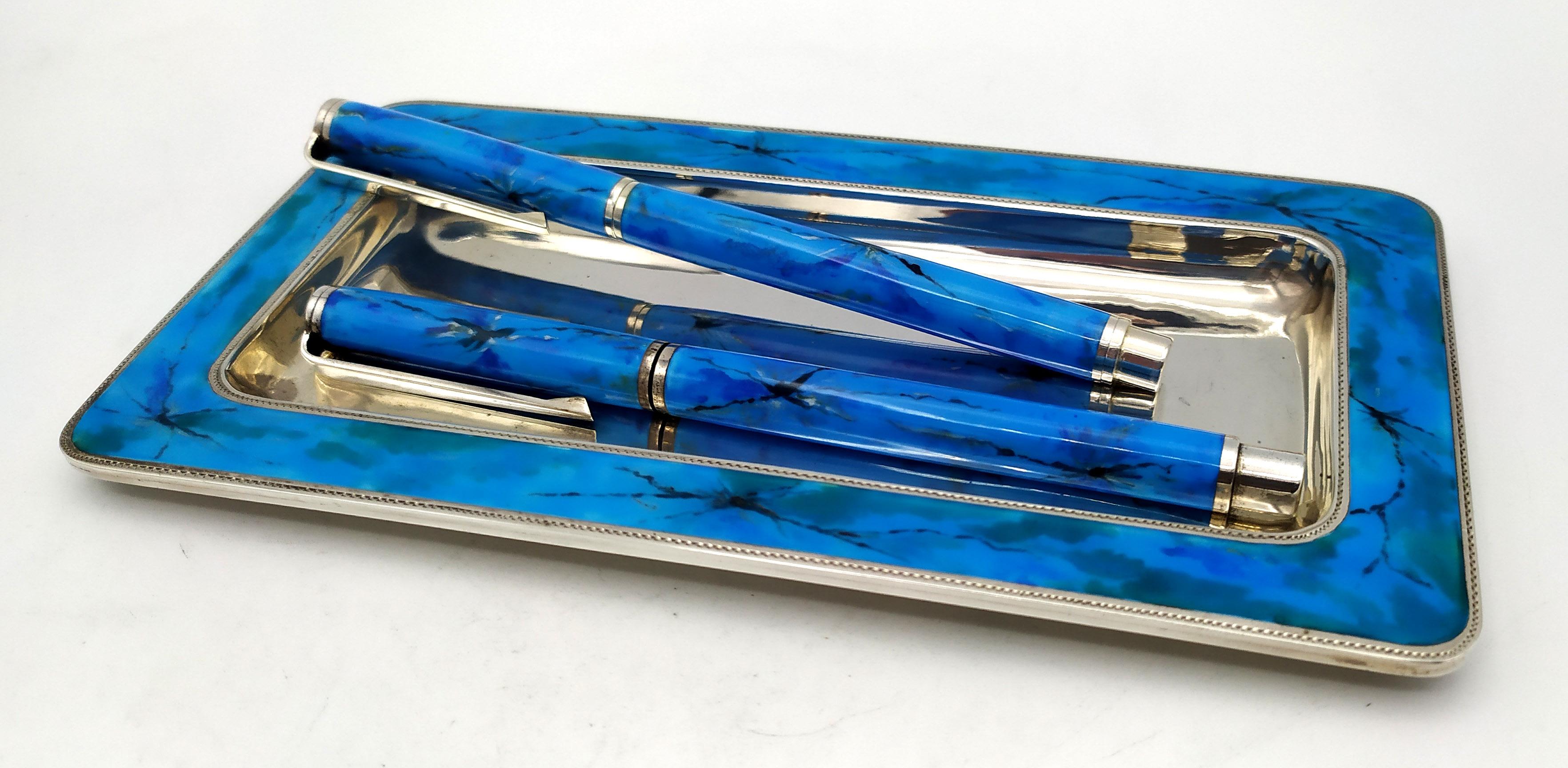 Rectangular tray with rounded corners in 925/1000 sterling silver with hand-painted fired enamel like turquoise stone, cm. 9.5 x 18. For fountain pen (4577-5210) with 18 carat gold nib and ink cartridge and for ballpoint pen (4563-5193) with