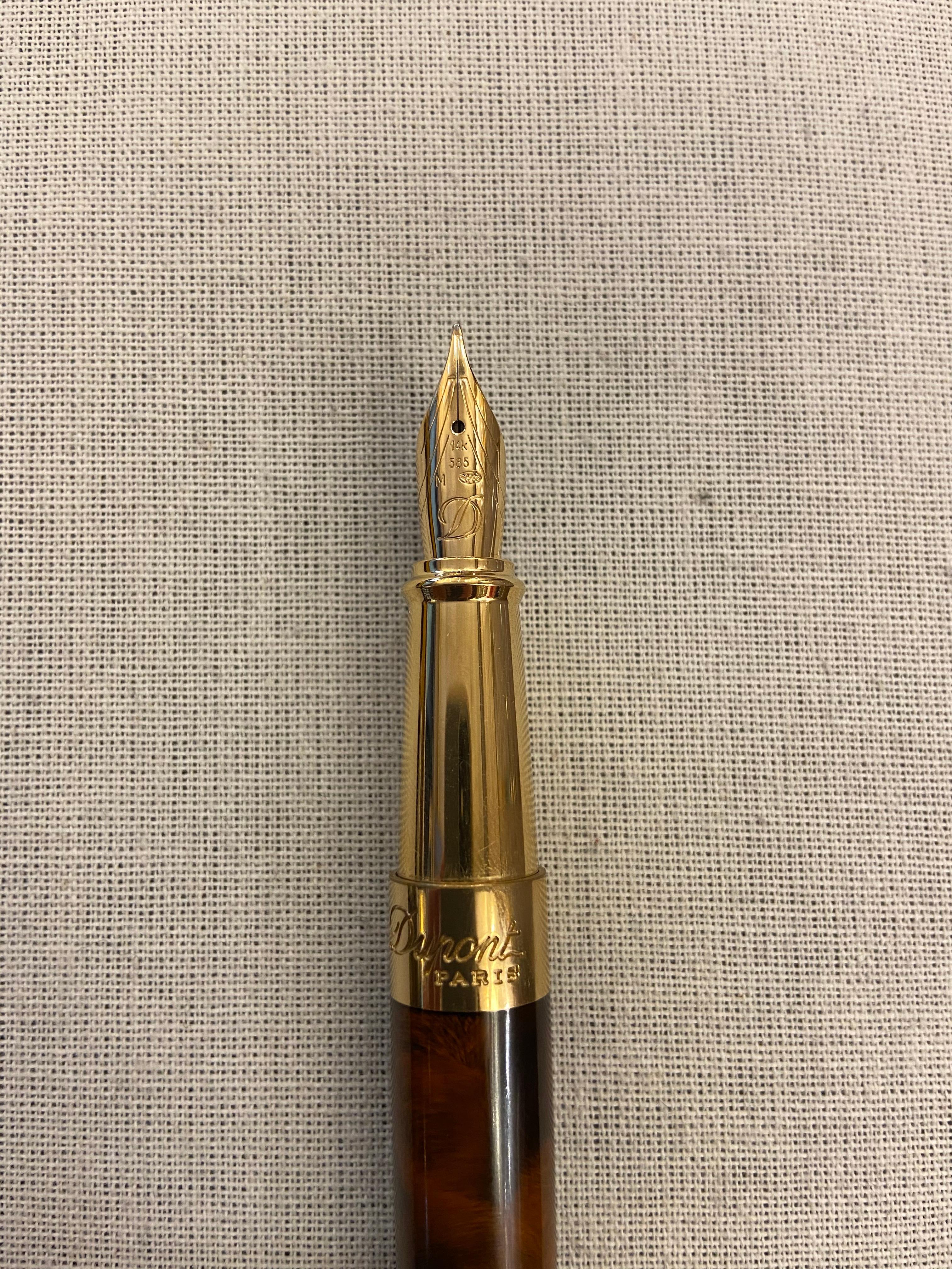 Füllfederhalter M:: Edition ST Dupont:: Atelier 1953:: Linie D im Zustand „Hervorragend“ in Saint Ouen, FR