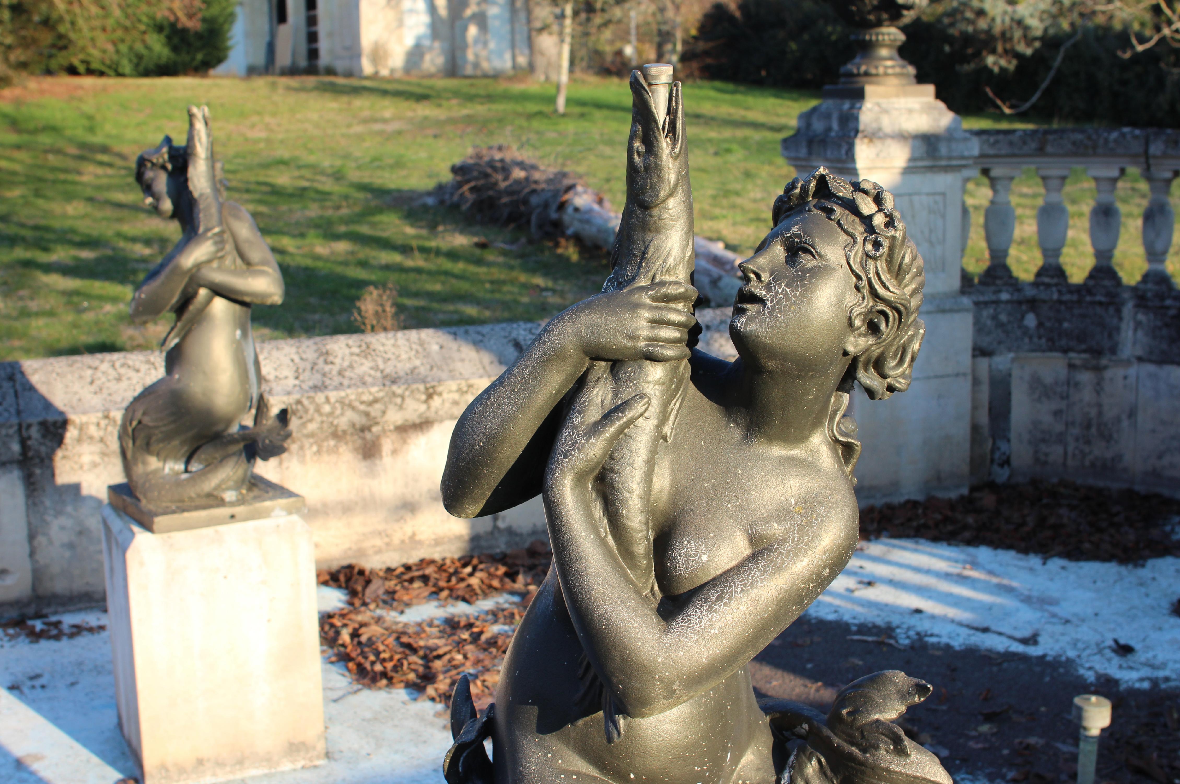 19th Century Fountain with Set of Val D'osne Cast Iron Statues