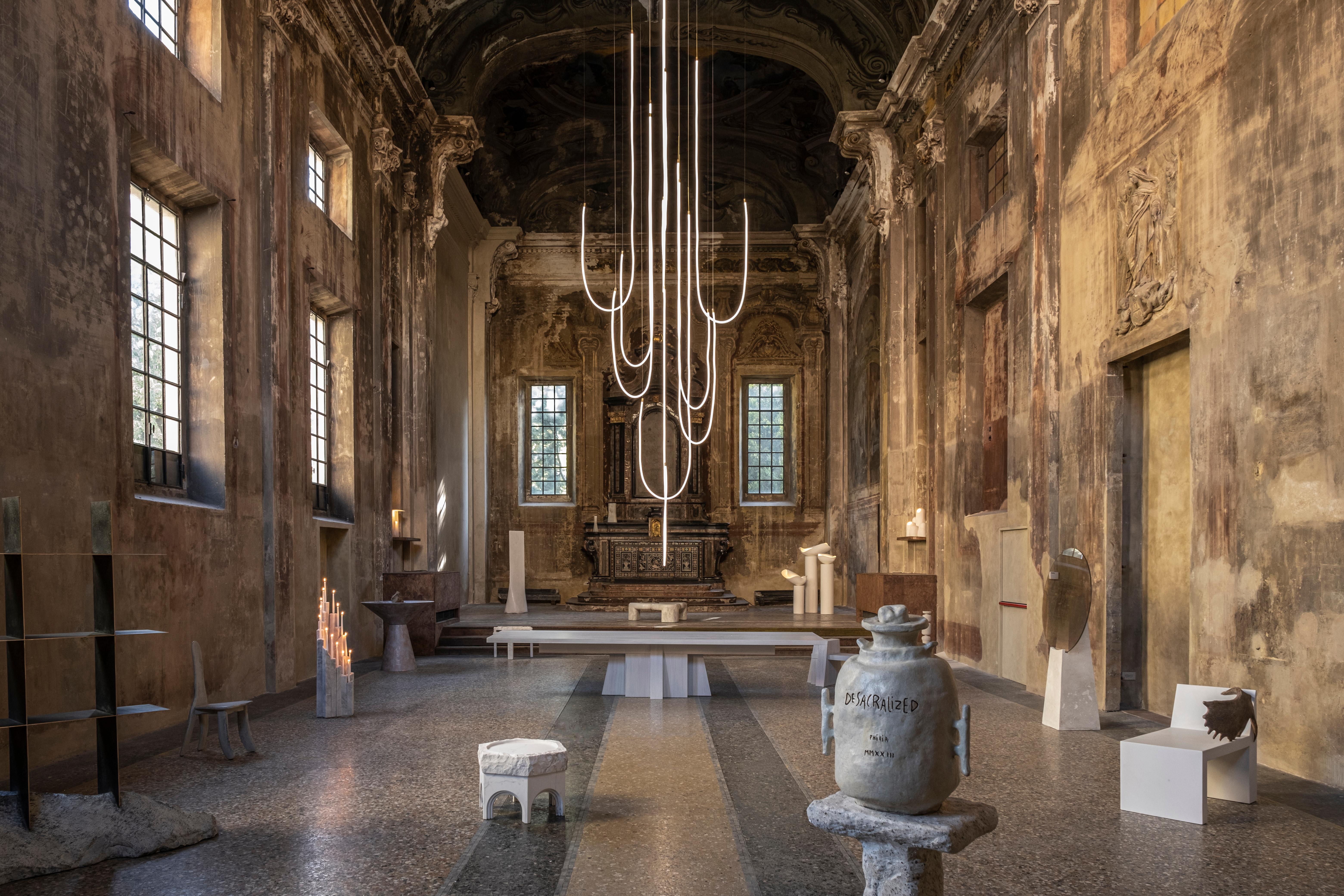 Altro Fontana in bronzo patinato con legno colorato simile alla pietra di Pierre De Valck in vendita