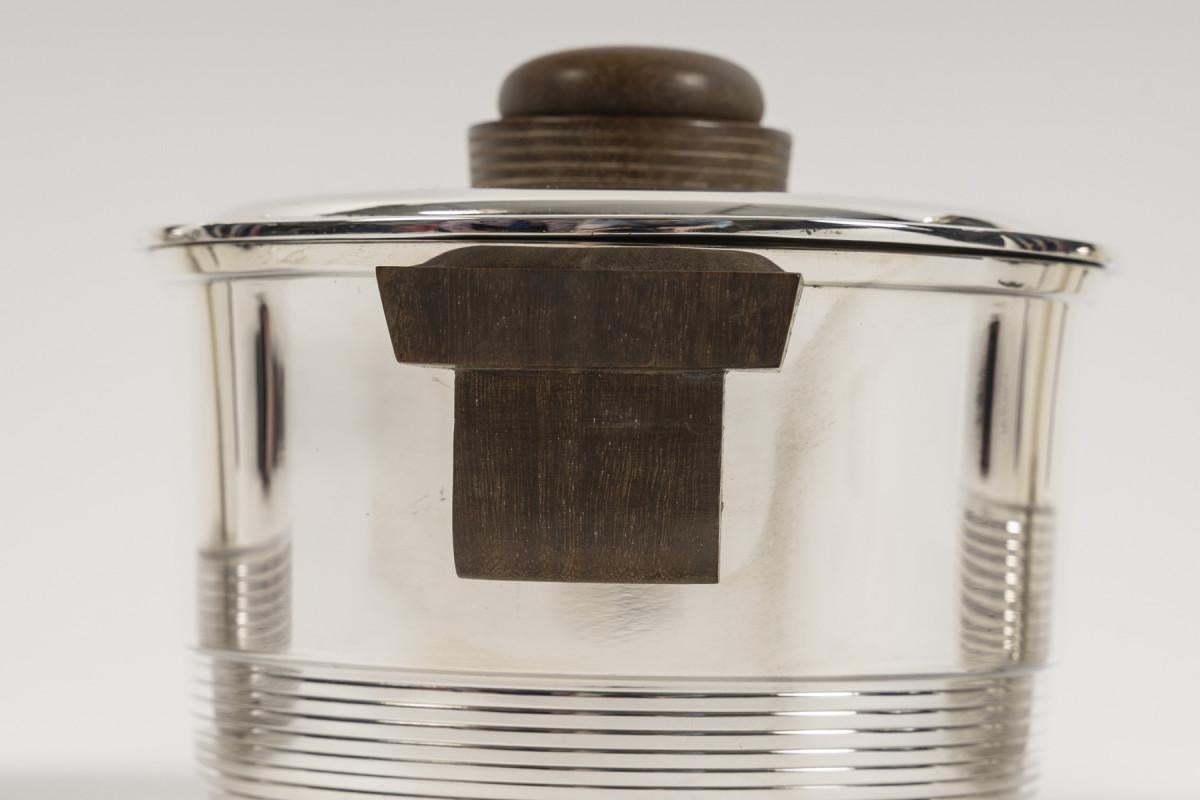 Fouquet Lapar - Servizio da tè e caffè in argento massiccio Art Deco a 3 pezzi in vendita 14