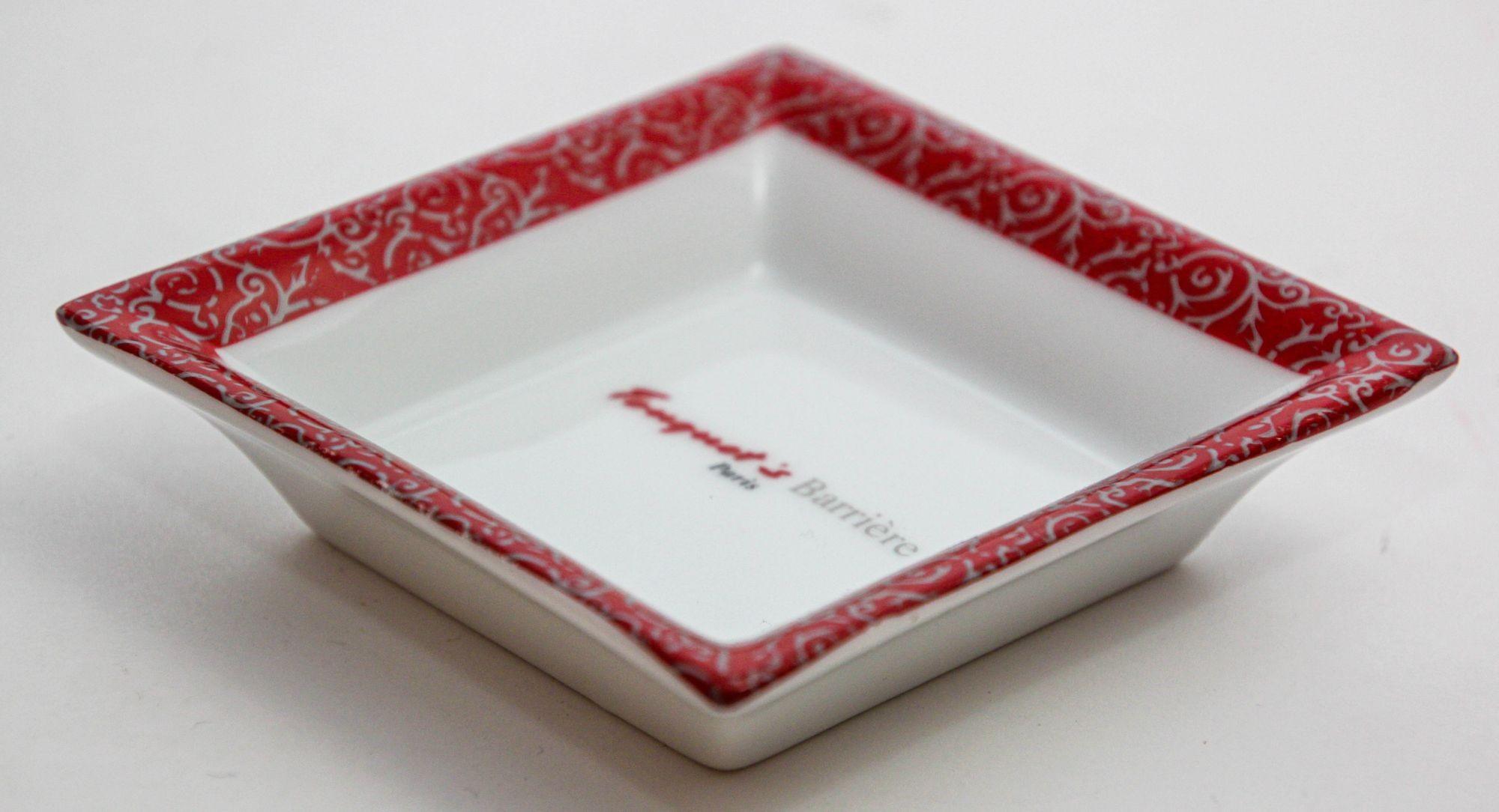 Fouquet's Barriere Paris Porcelain Ashtray Dish Catchall France 1980s In Good Condition In North Hollywood, CA
