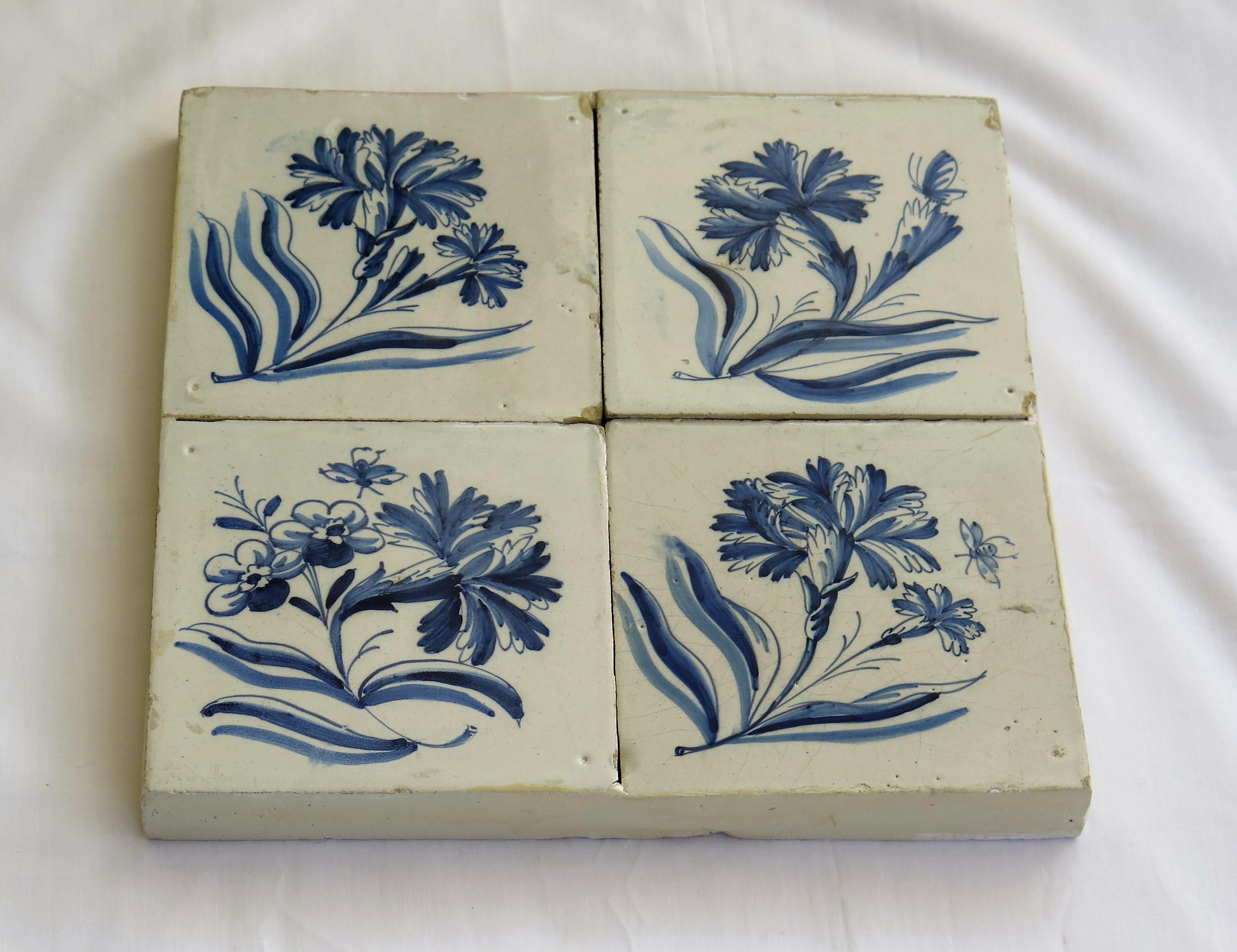 QUATRE carreaux de faïence murale bleus et blancs de Delft du 17e siècle sur cadre, ensemble 2, Pays-Bas en vente 5