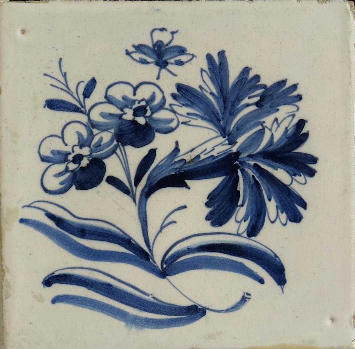 QUATRE carreaux de faïence murale bleus et blancs de Delft du 17e siècle sur cadre, ensemble 2, Pays-Bas en vente 1