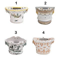 Quattro fioriere in maiolica francesi del XVIII secolo Moustiers e Manifattura di Provenza