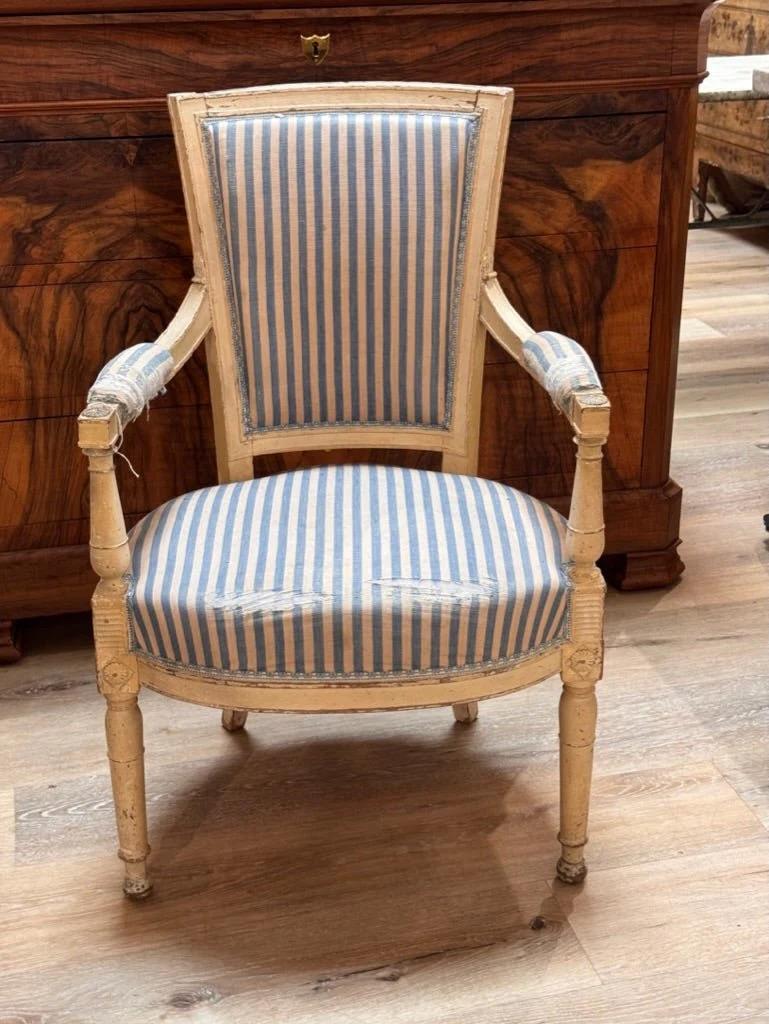 Tissu d'ameublement Quatre fauteuils de style Louis XVI - Directoire du XVIIIe siècle en vente