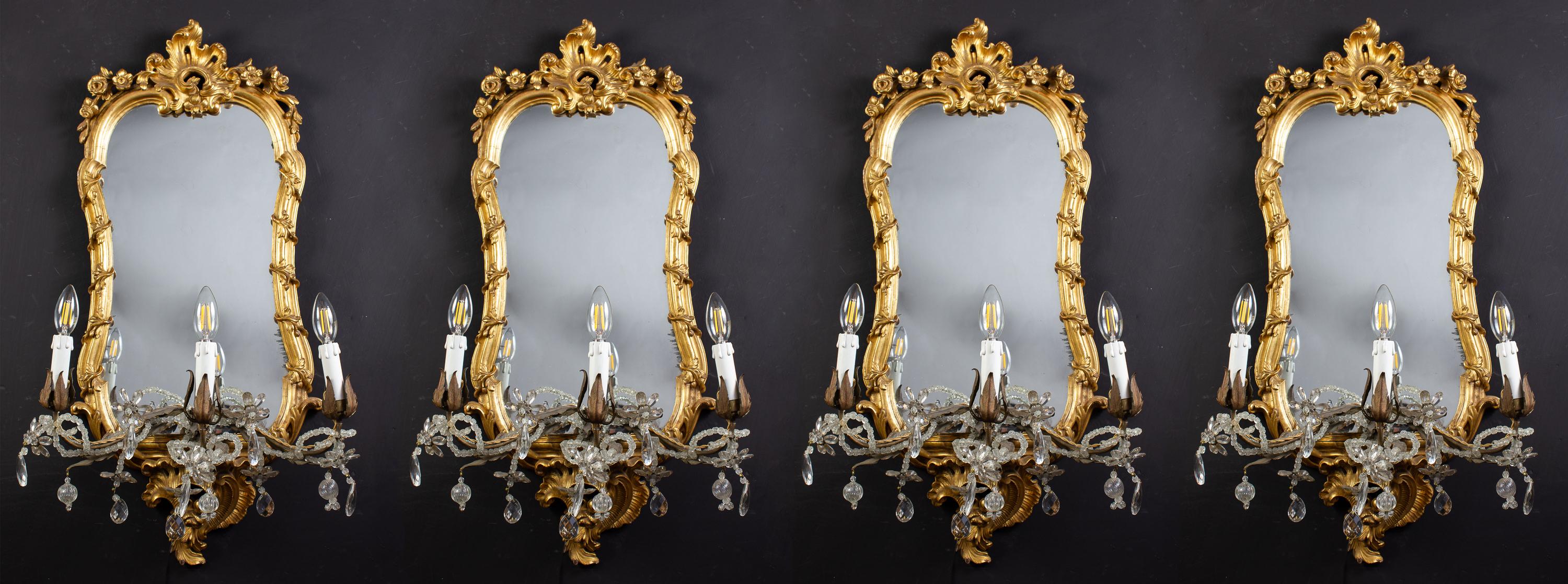 Vier italienische Spiegel oder Wandleuchten aus vergoldetem Holz aus dem 18. Jahrhundert Roma, 1750 im Angebot 7