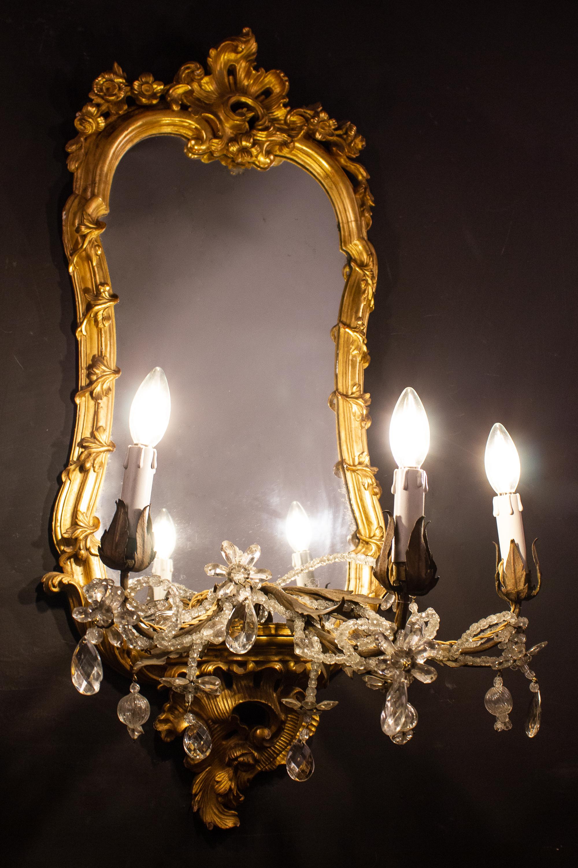 Vier italienische Spiegel oder Wandleuchten aus vergoldetem Holz aus dem 18. Jahrhundert Roma, 1750 im Angebot 12