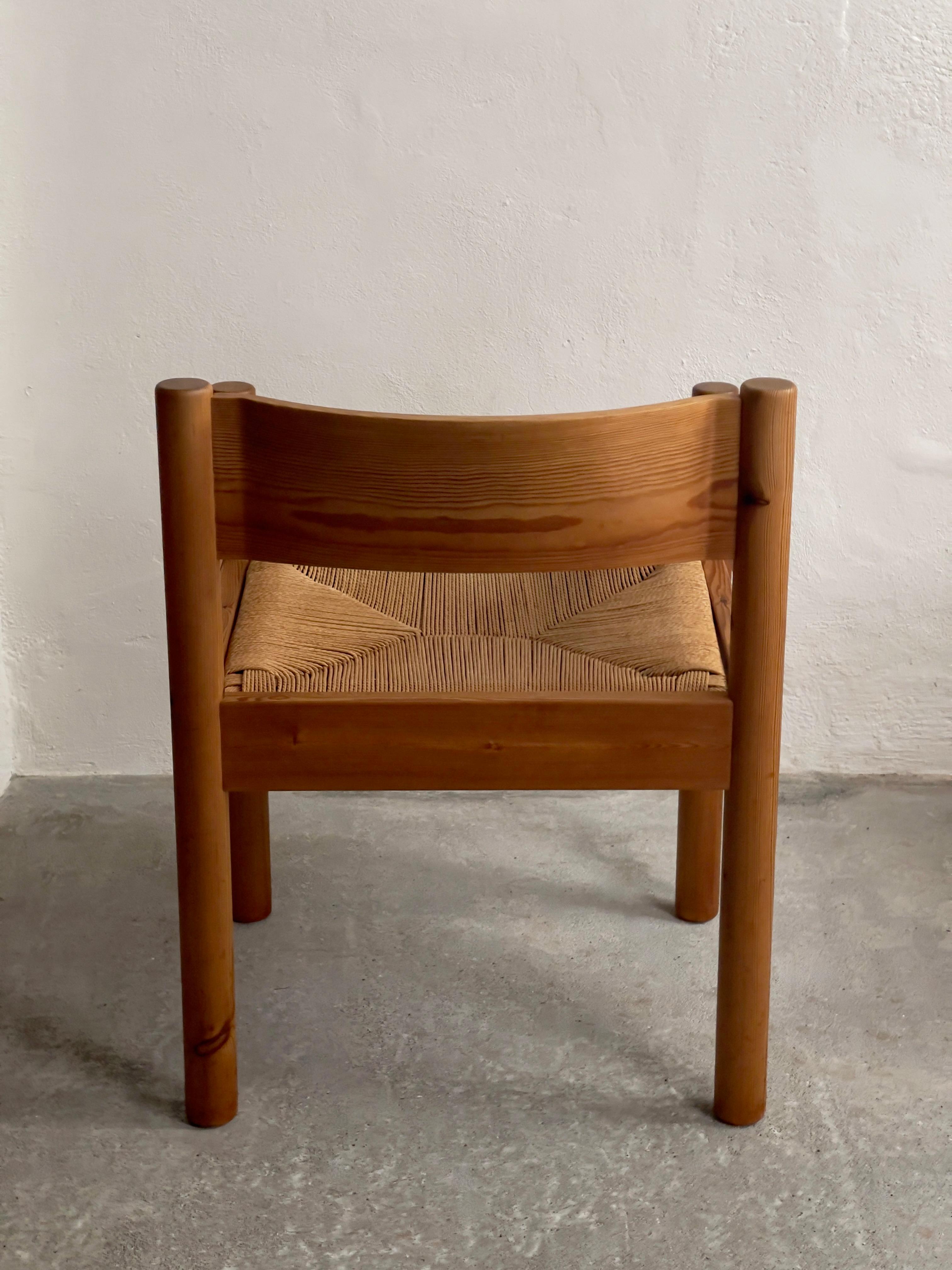 Architects Friis & Moltke dining chairs Denmark 1970, solid pine and paper cord. For Sale 4