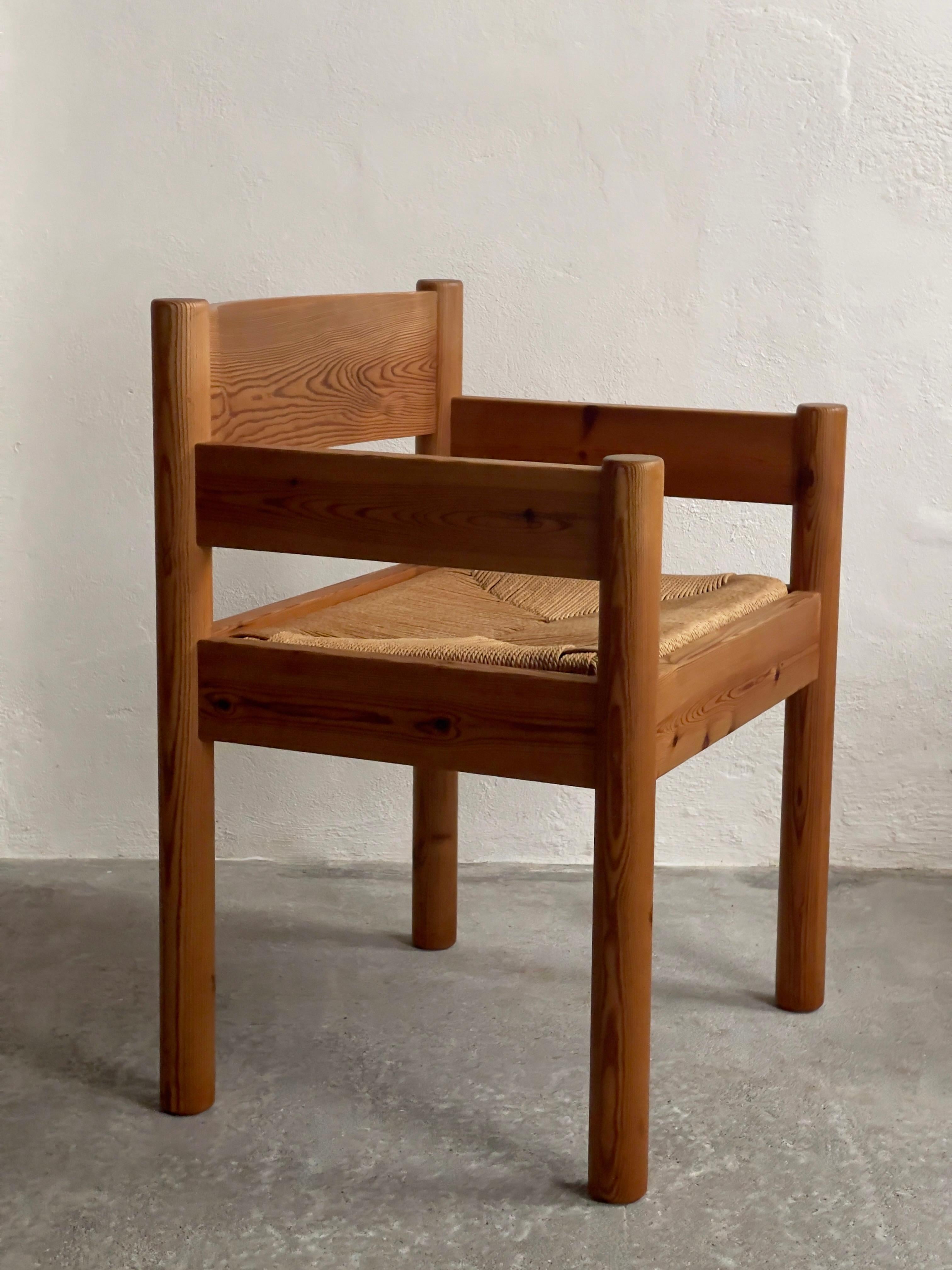 Late 20th Century Architects Friis & Moltke dining chairs Denmark 1970, solid pine and paper cord. For Sale