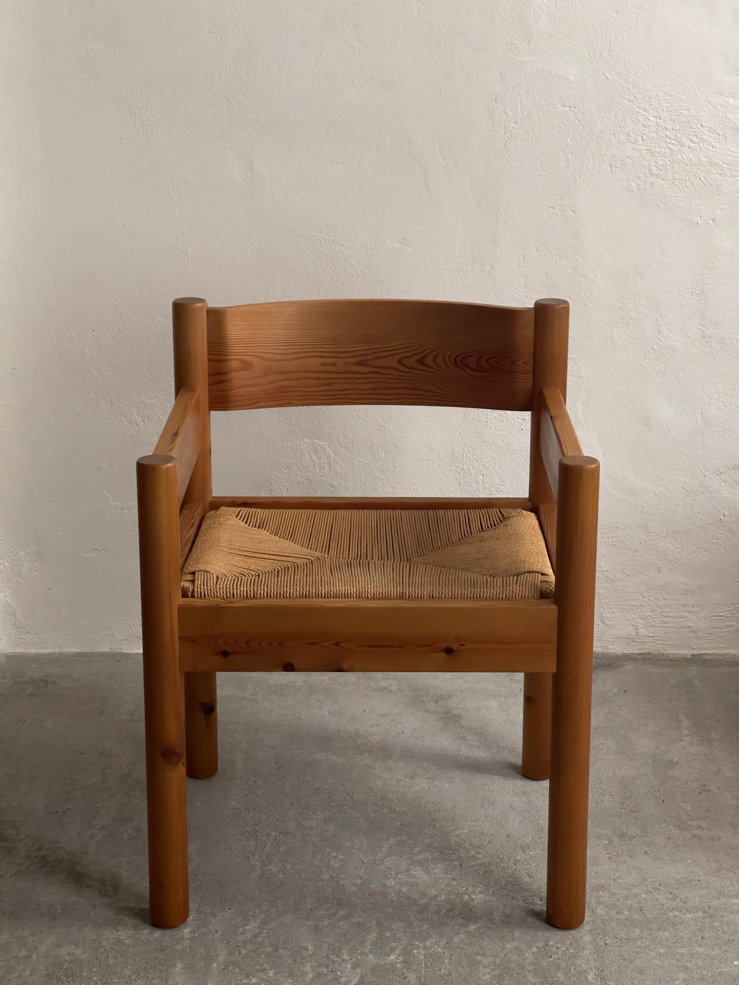 Architects Friis & Moltke dining chairs Denmark 1970, solid pine and paper cord. For Sale 1